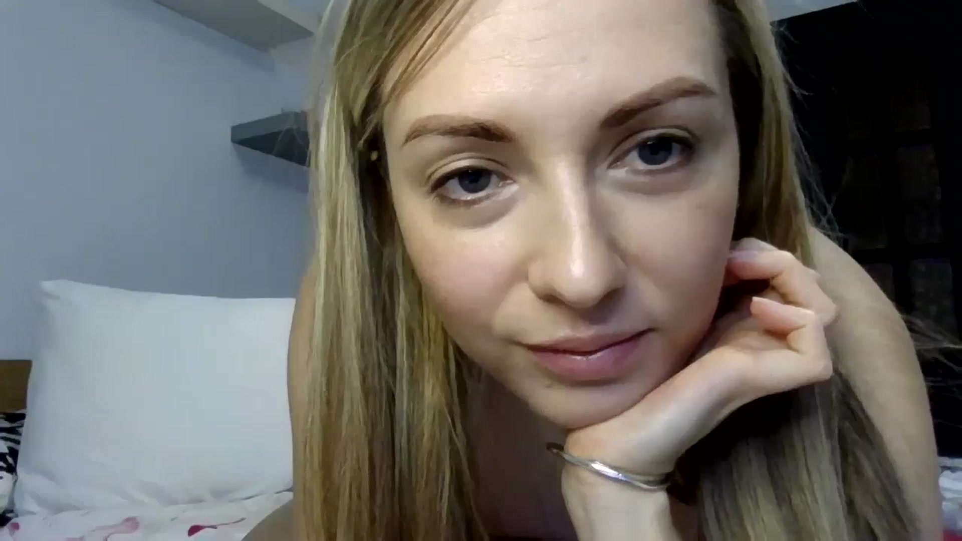 Gallery image thumbnail from Ur_kittycat's myfreecams stream on, 02/02/2025, 14:27 image 12 of 20