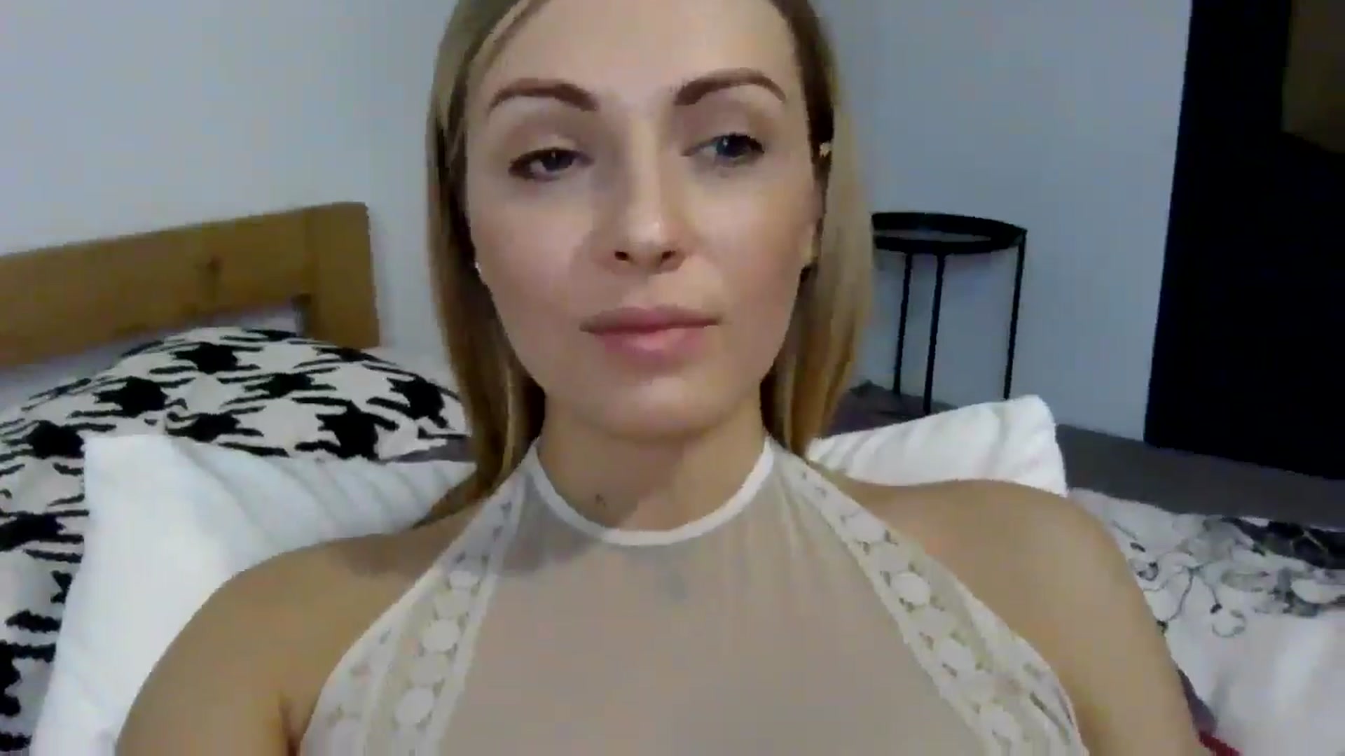 Gallery image thumbnail from Ur_kittycat's myfreecams stream on, 02/02/2025, 14:27 image 8 of 20