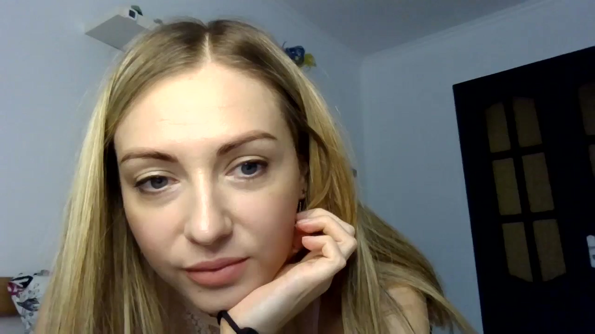 Gallery image thumbnail from Ur_kittycat's myfreecams stream on, 02/15/2025, 14:56 image 6 of 20