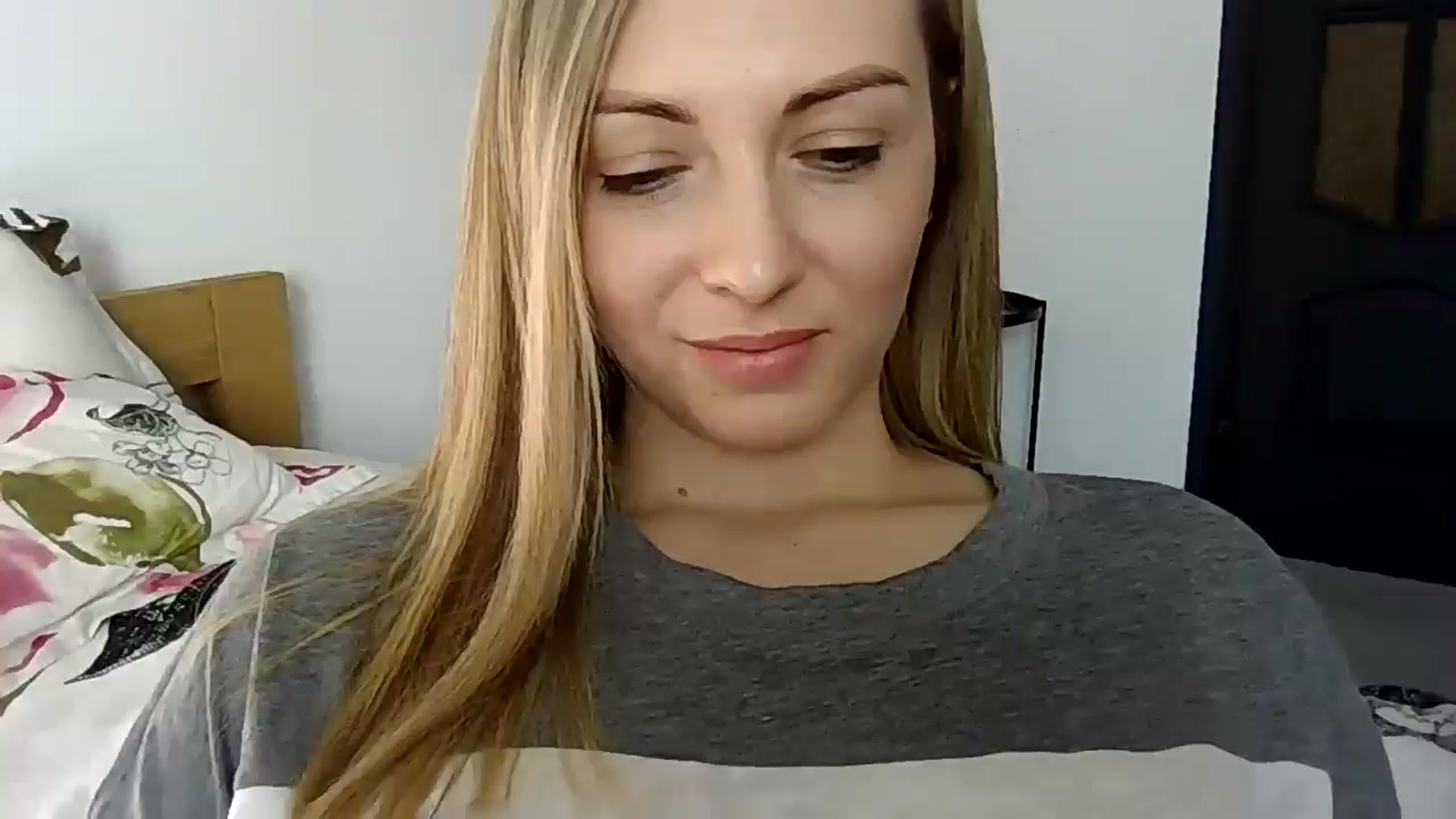 Gallery image thumbnail from Ur_kittycat's myfreecams stream on, 02/23/2025, 14:40 image 1 of 20