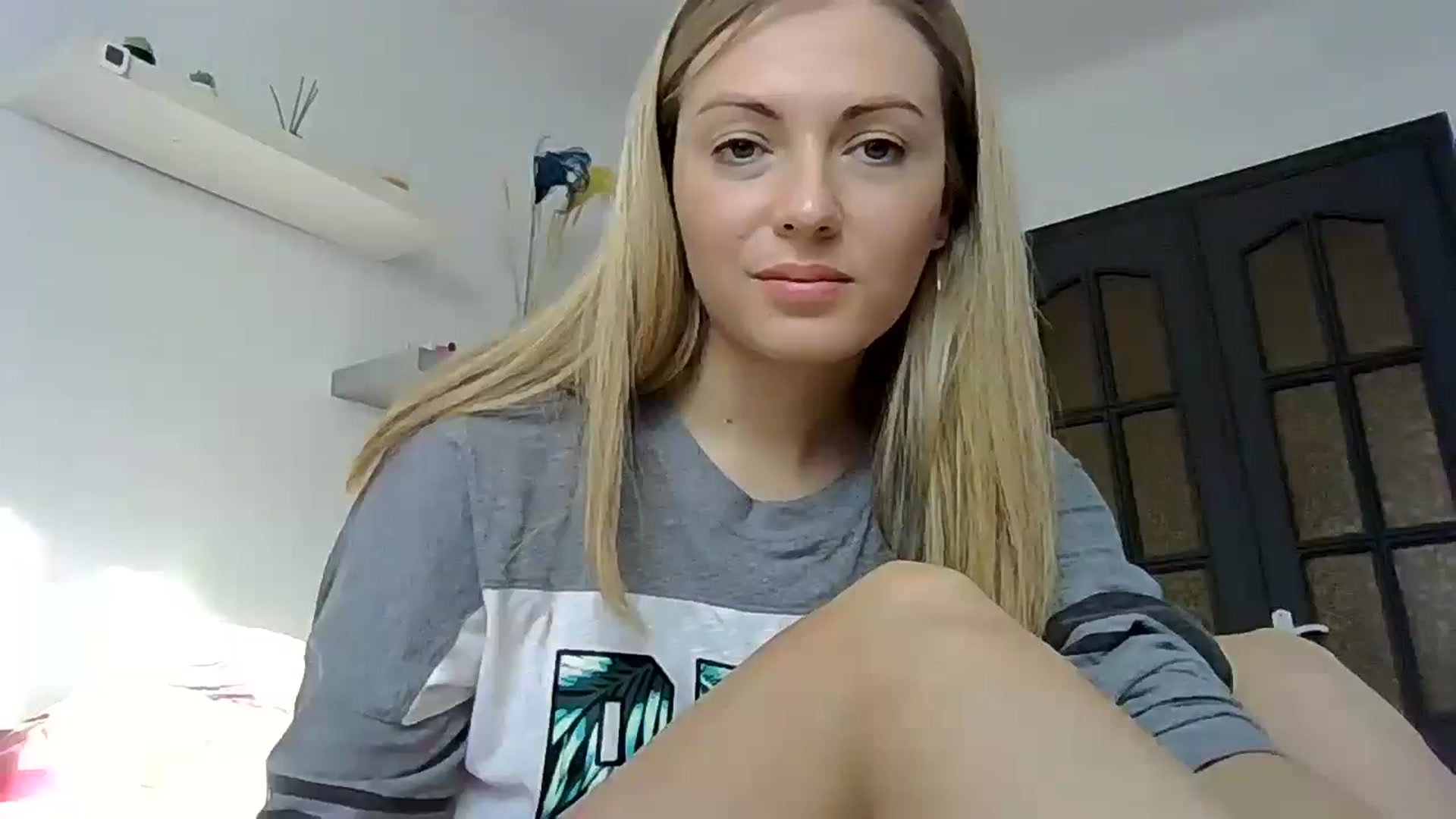 Gallery image thumbnail from Ur_kittycat's myfreecams stream on, 02/23/2025, 14:40 image 7 of 20