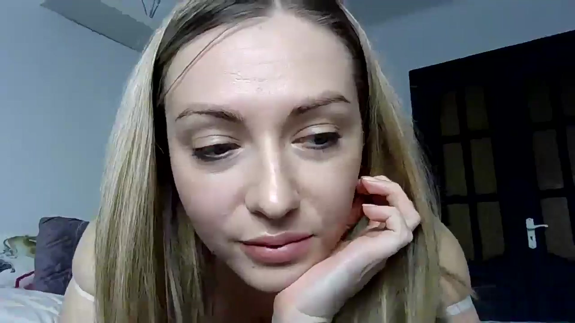 Gallery image thumbnail from Ur_kittycat's myfreecams stream on, 02/26/2025, 14:40 image 8 of 20