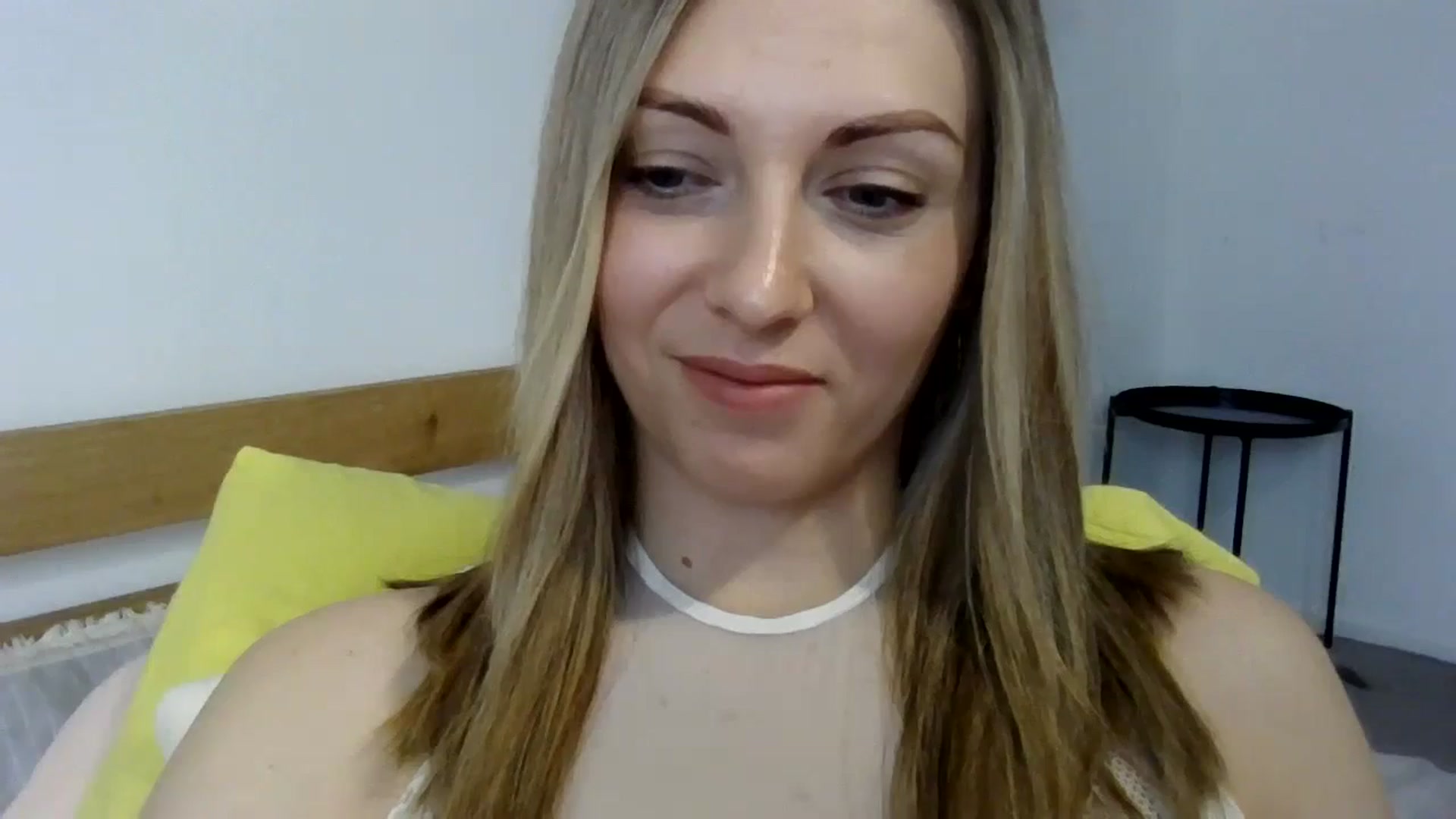 Gallery image thumbnail from Ur_kittycat's myfreecams stream on, 03/30/2025, 14:46 image 10 of 20
