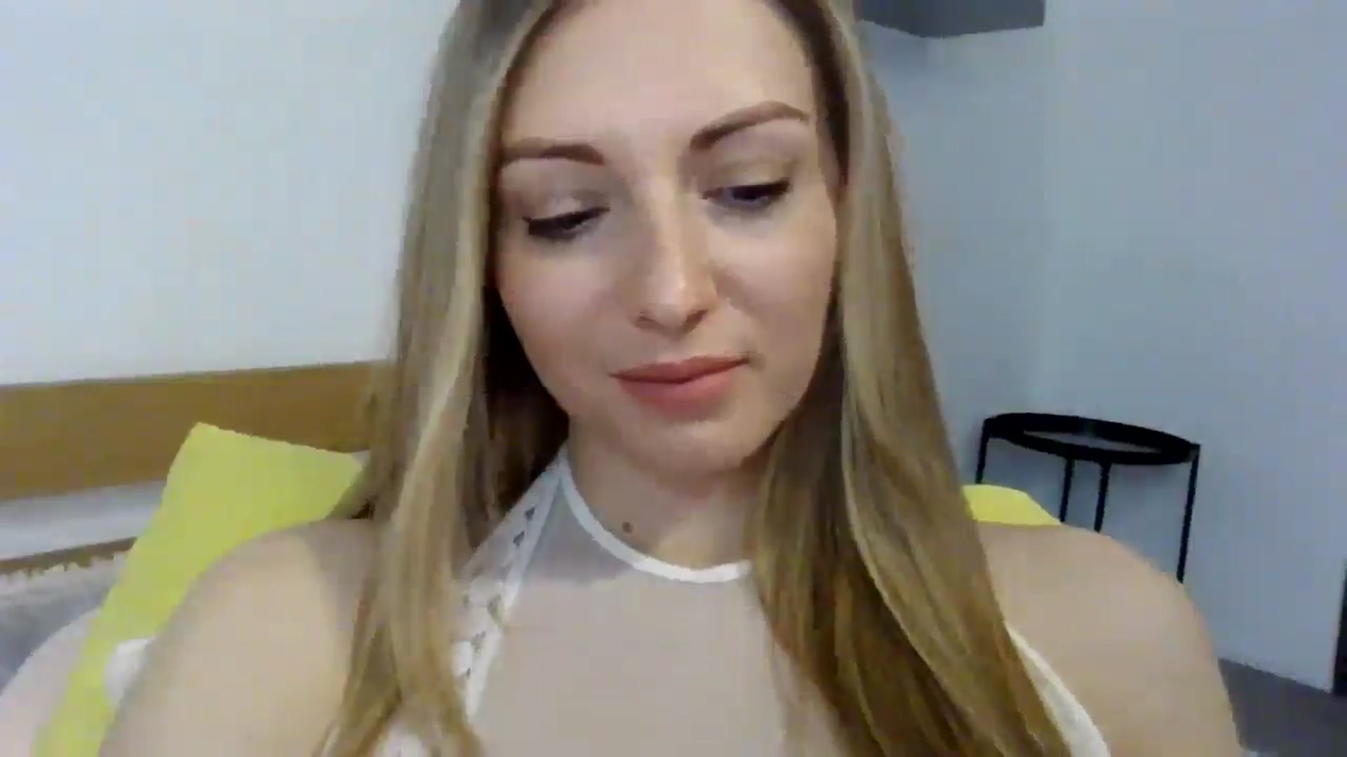 Gallery image thumbnail from Ur_kittycat's myfreecams stream on, 03/30/2025, 14:46 image 4 of 20