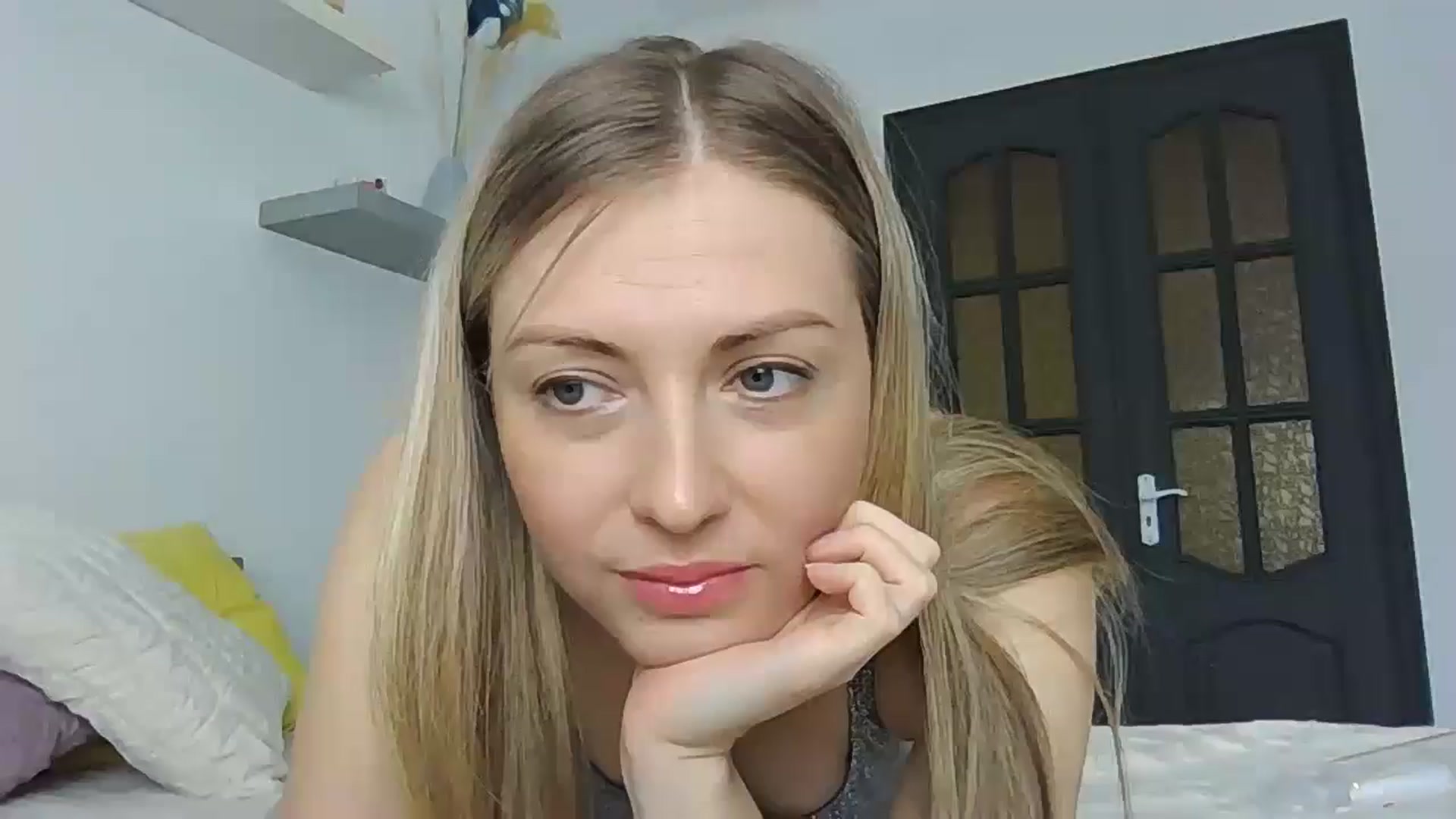 Gallery image thumbnail from Ur_kittycat's myfreecams stream on, 04/21/2025, 14:23 image 1 of 20