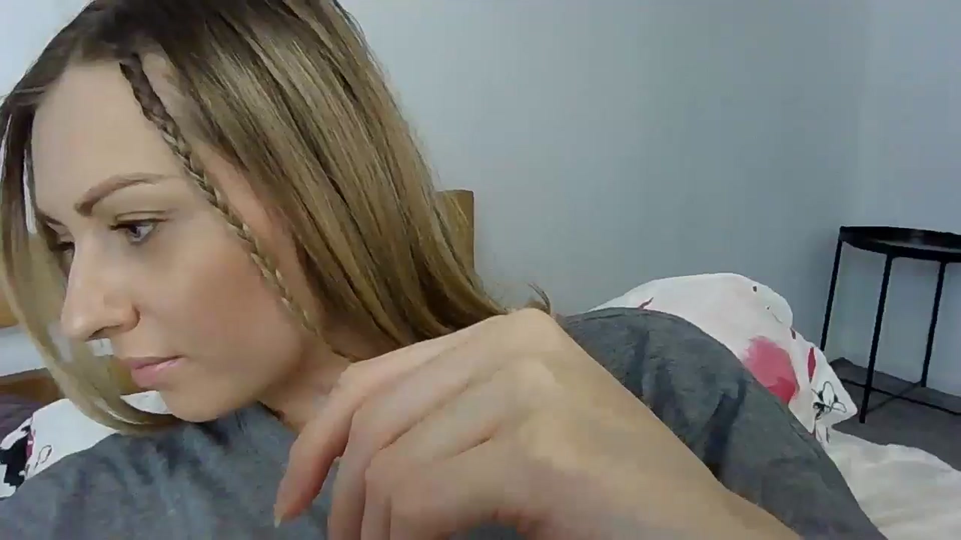 Gallery image thumbnail from Ur_kittycat's myfreecams stream on, 04/26/2025, 14:53 image 12 of 20