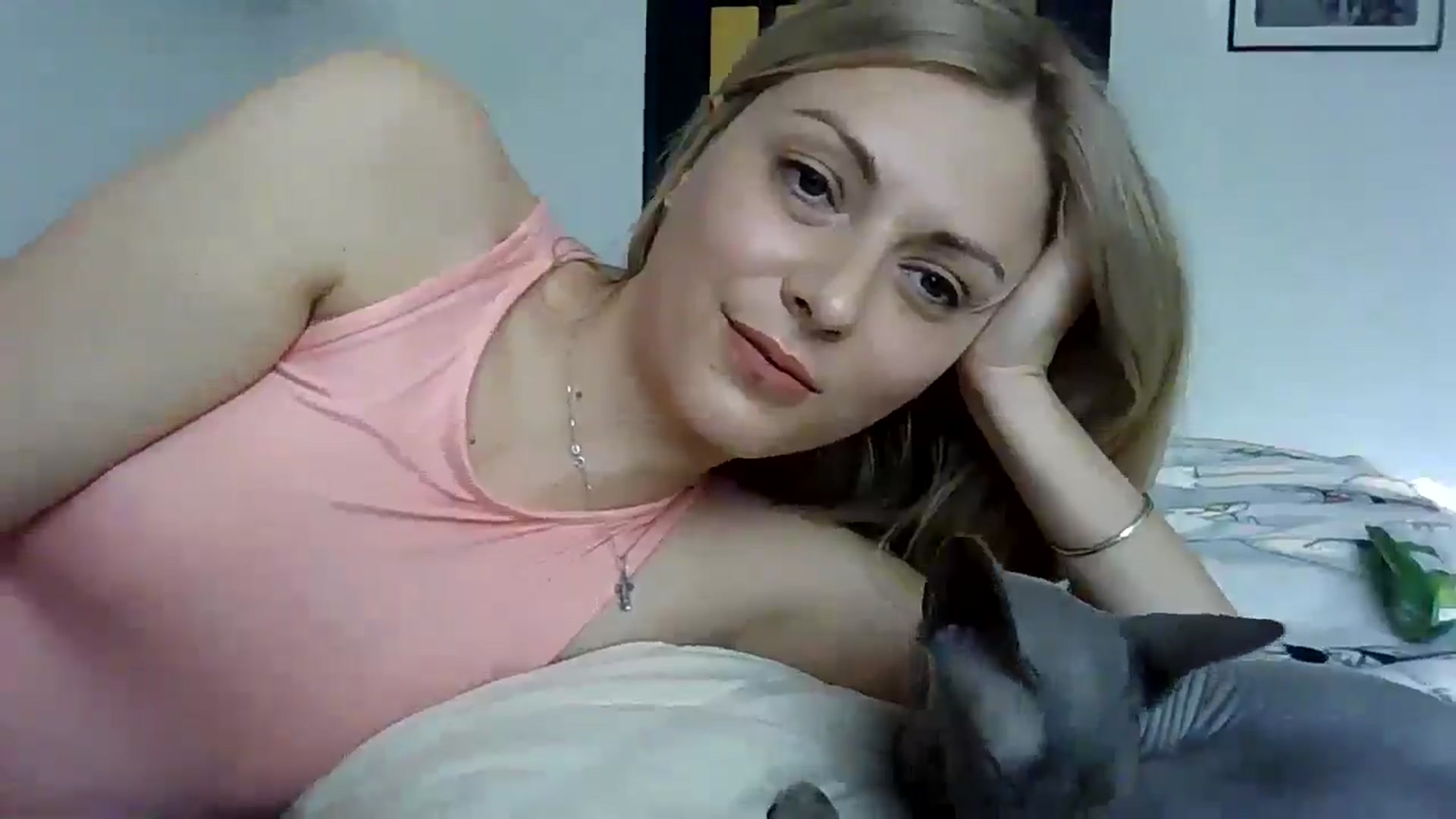 Gallery image thumbnail from Ur_kittycat's myfreecams stream on, 06/07/2025, 15:57 image 15 of 20