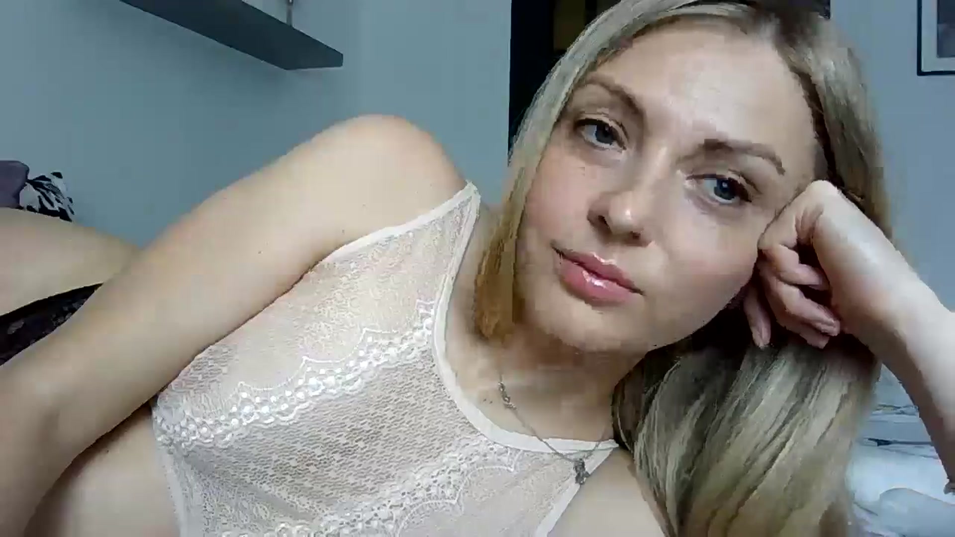 Gallery image thumbnail from Ur_kittycat's myfreecams stream on, 06/13/2025, 13:12 image 6 of 20