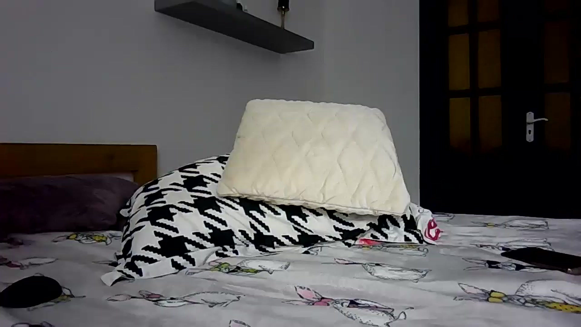 Gallery image thumbnail from Ur_kittycat's myfreecams stream on, 06/13/2025, 14:01 image 6 of 20