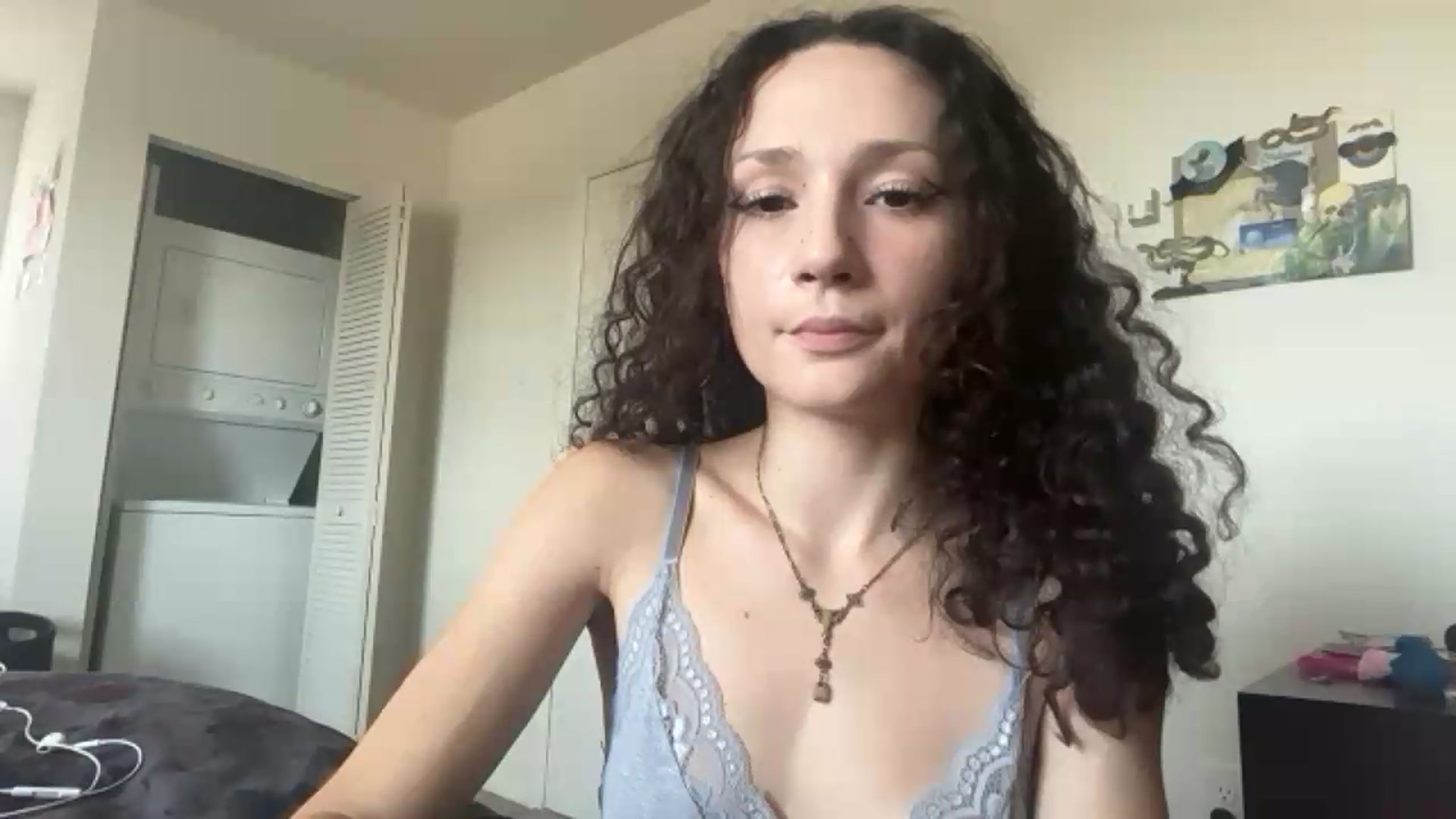 Gallery image thumbnail from Urpupp3t's myfreecams stream on, 08/04/2026, 19:34 image 10 of 20