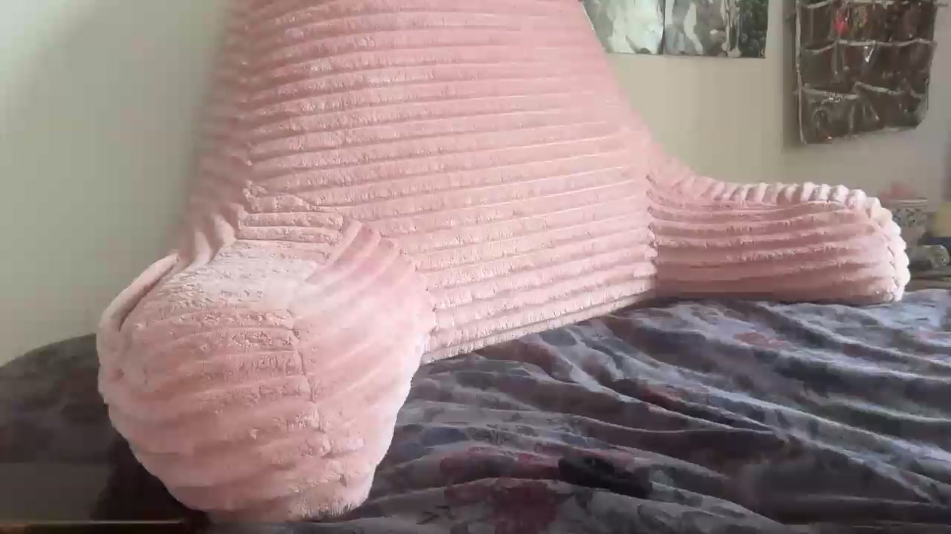 Gallery image thumbnail from Urpupp3t's myfreecams stream on, 08/11/2026, 19:21 image 10 of 20