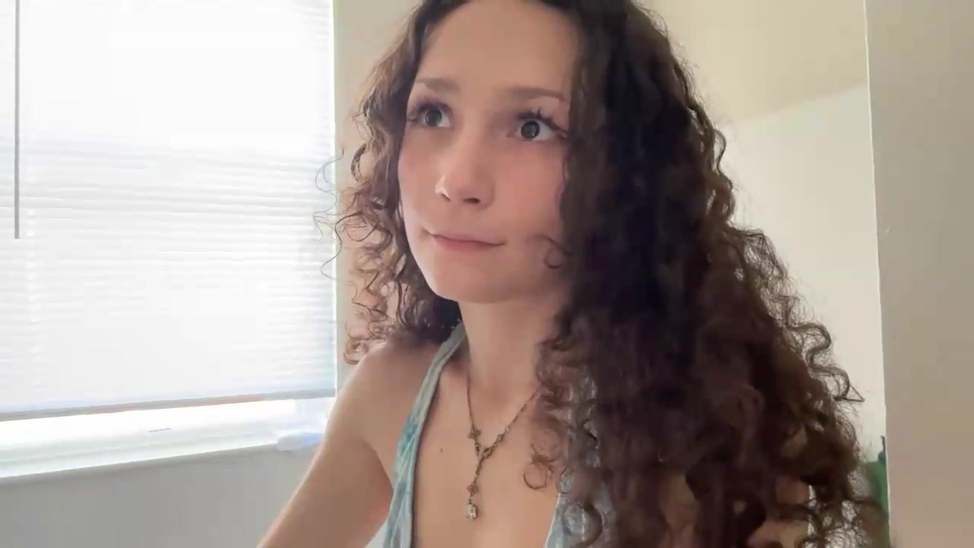 Gallery image thumbnail from Urpupp3t's myfreecams stream on, 08/15/2026, 18:09 image 9 of 20