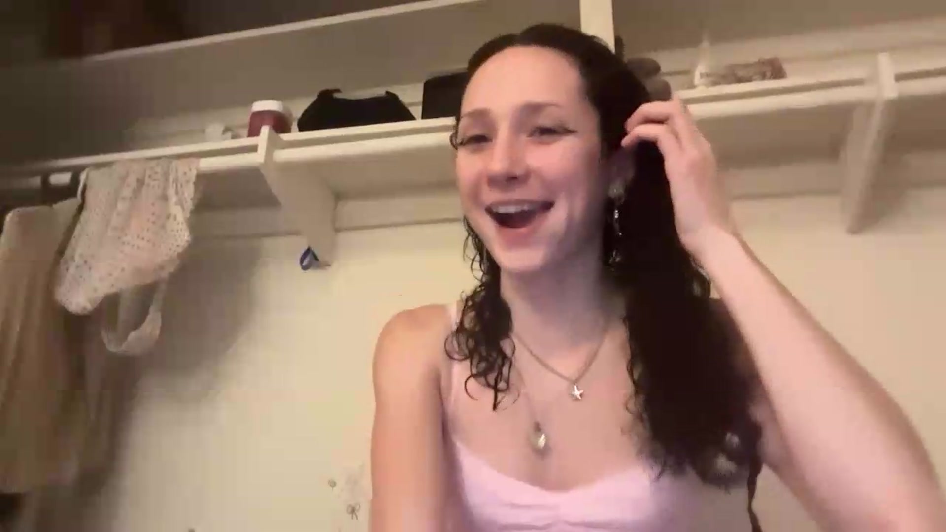 Gallery image thumbnail from Urpupp3t's myfreecams stream on, 08/25/2026, 01:14 image 3 of 20