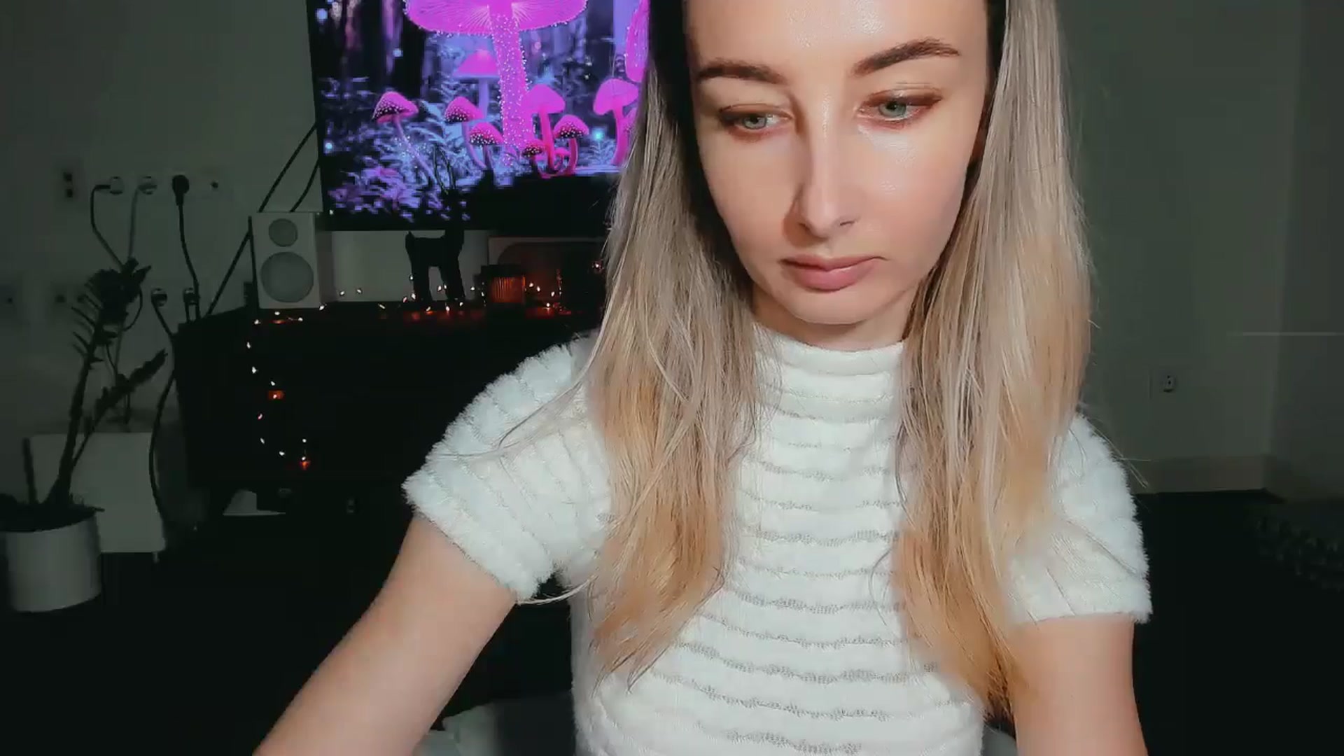 Gallery image thumbnail from User_number's myfreecams stream on, 11/11/2024, 14:10 image 5 of 20