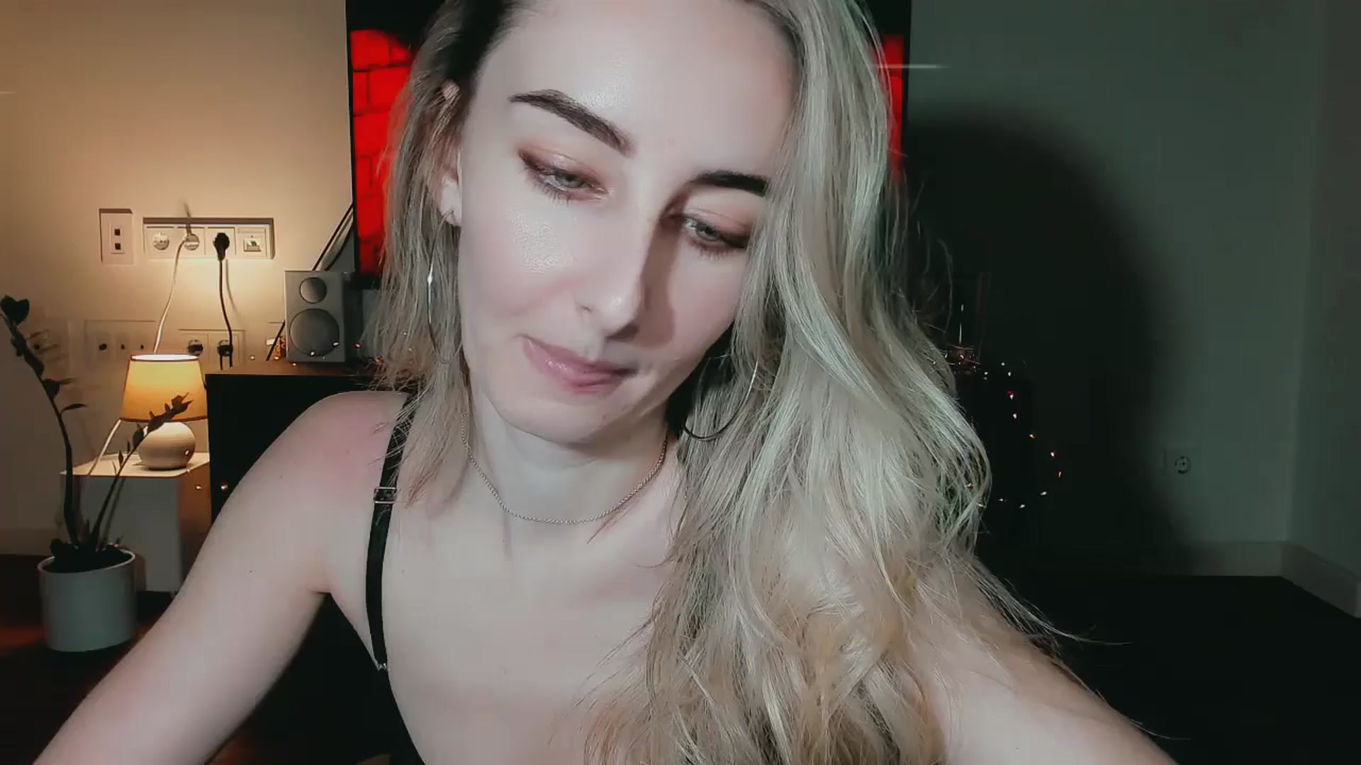 Gallery image thumbnail from User_number's myfreecams stream on, 11/26/2024, 17:44 image 20 of 20