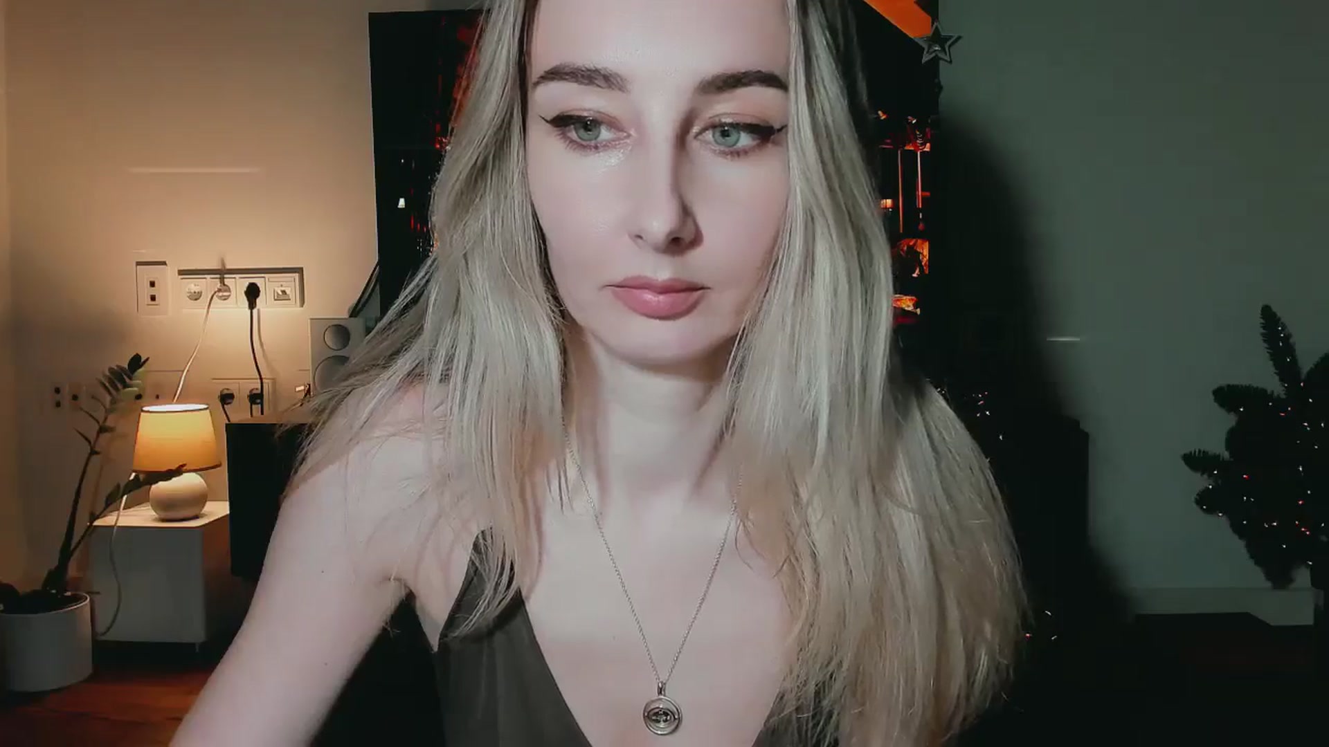 Gallery image thumbnail from User_number's myfreecams stream on, 12/23/2024, 18:45 image 20 of 20