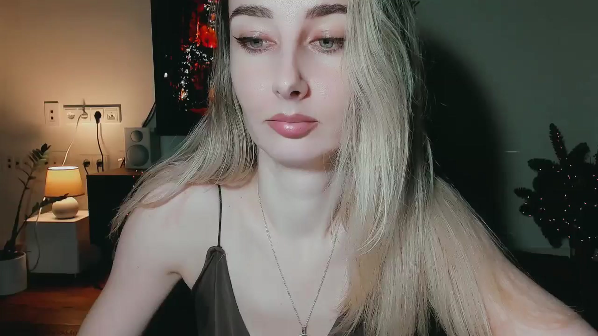 Gallery image thumbnail from User_number's myfreecams stream on, 12/23/2024, 20:53 image 5 of 20