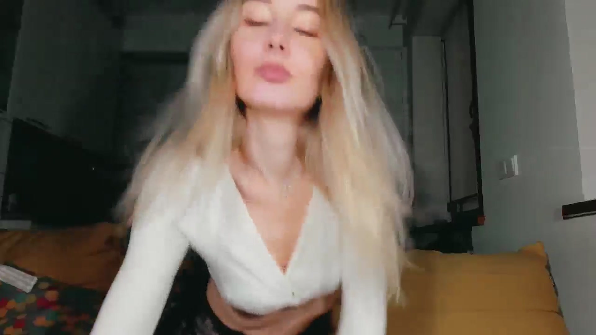 Gallery image thumbnail from User_number's myfreecams stream on, 01/14/2025, 15:28 image 3 of 20