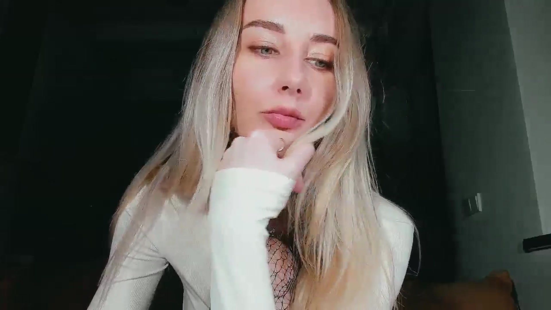 Gallery image thumbnail from User_number's myfreecams stream on, 01/14/2025, 16:02 image 10 of 20