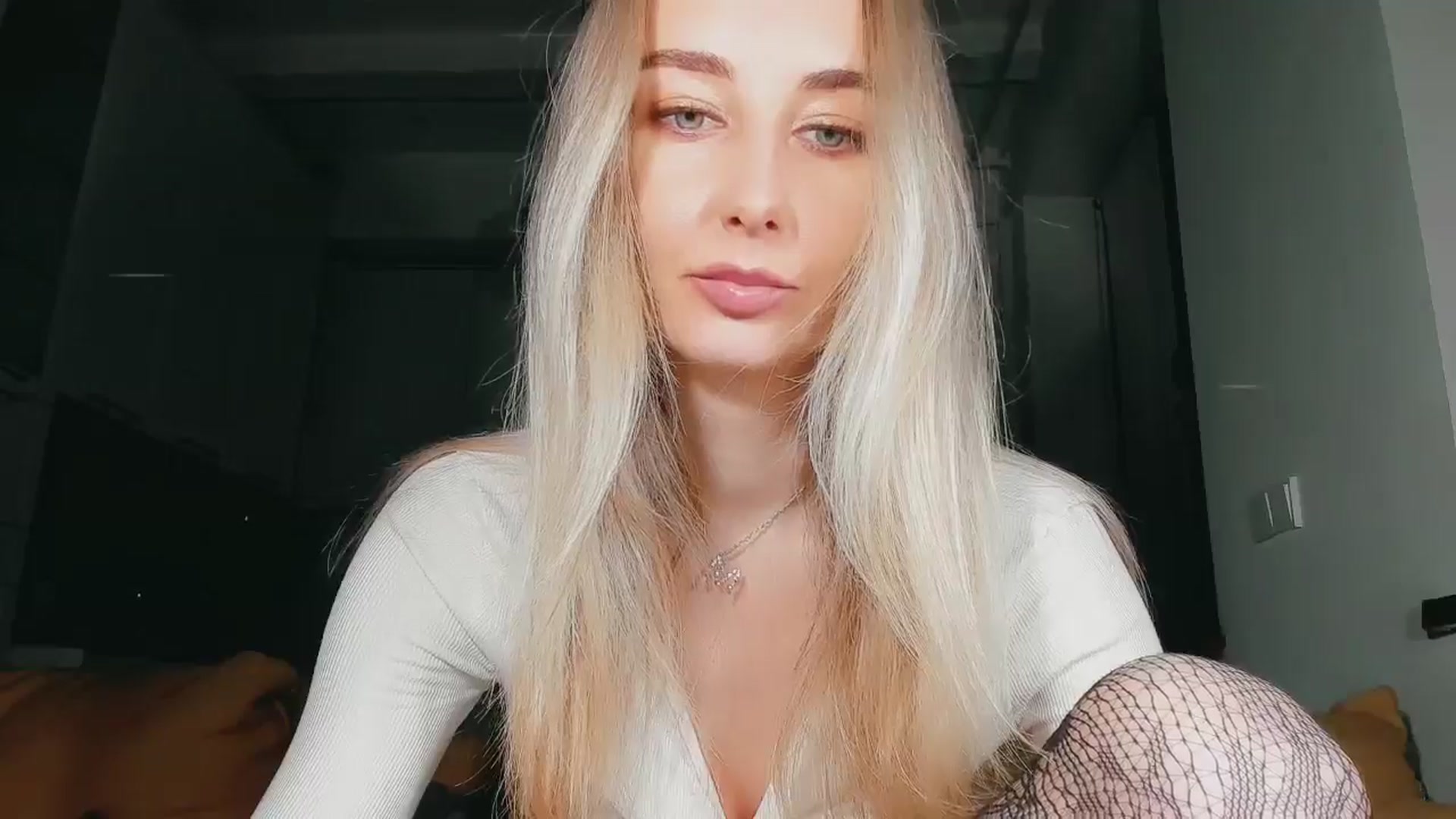 Gallery image thumbnail from User_number's myfreecams stream on, 01/14/2025, 17:25 image 17 of 20