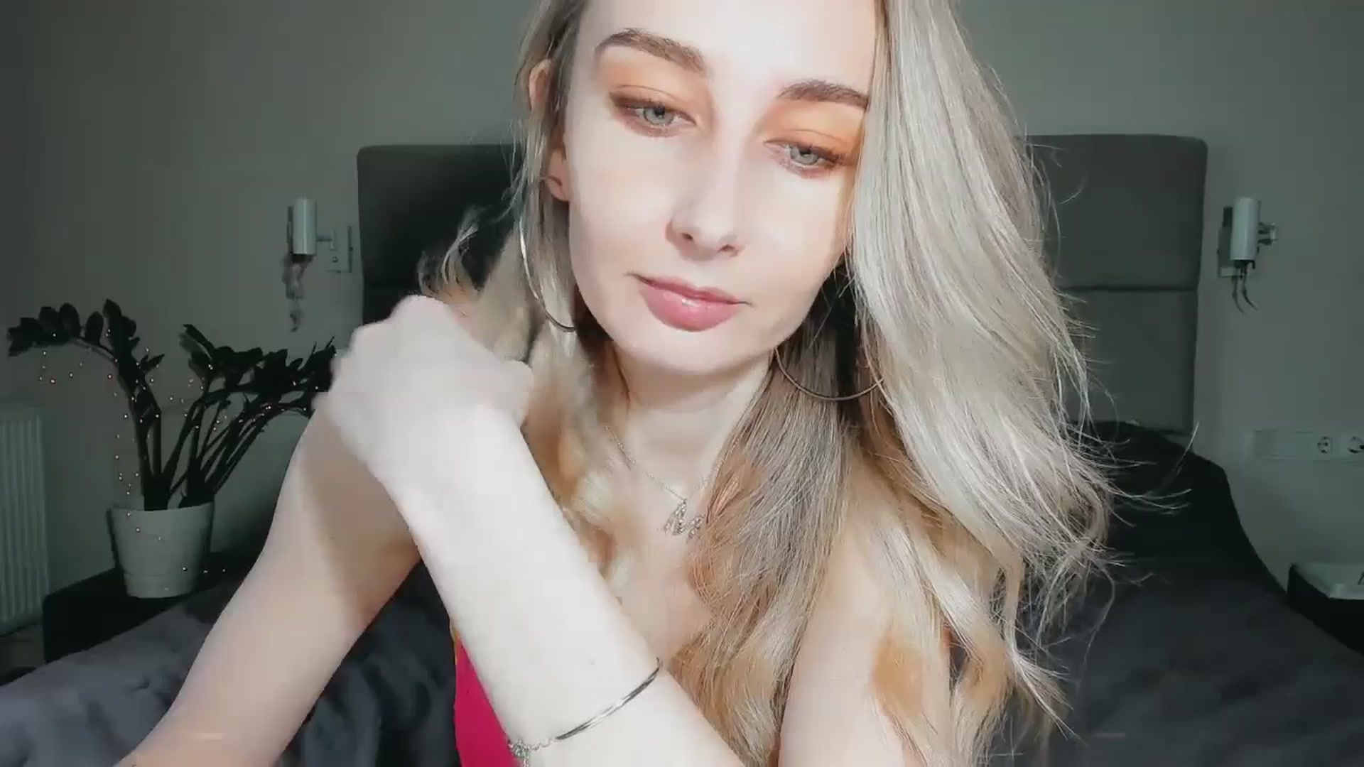 Gallery image thumbnail from User_number's myfreecams stream on, 01/16/2025, 14:16 image 17 of 20