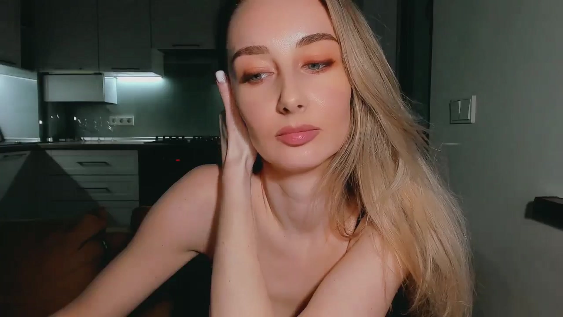 Gallery image thumbnail from User_number's myfreecams stream on, 03/15/2025, 17:30 image 4 of 20