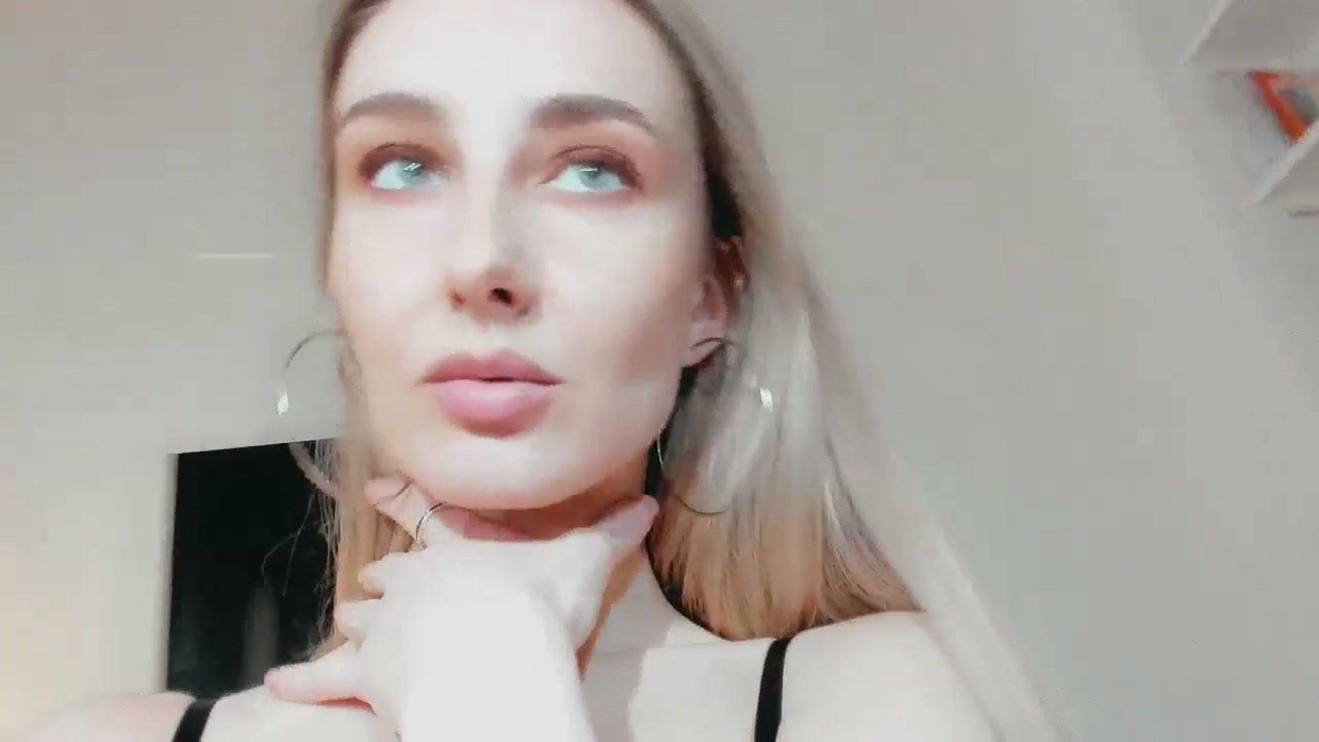 Gallery image thumbnail from User_number's myfreecams stream on, 04/02/2025, 12:37 image 14 of 20