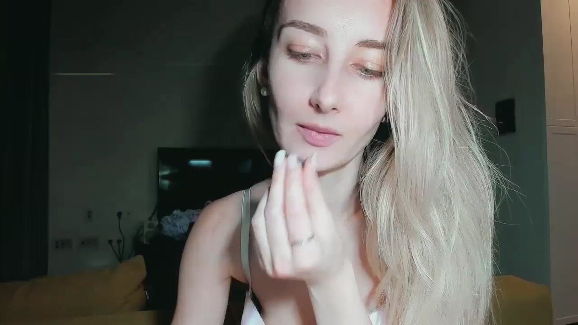Gallery image thumbnail from User_number's myfreecams stream on, 07/28/2025, 19:55 image 9 of 20