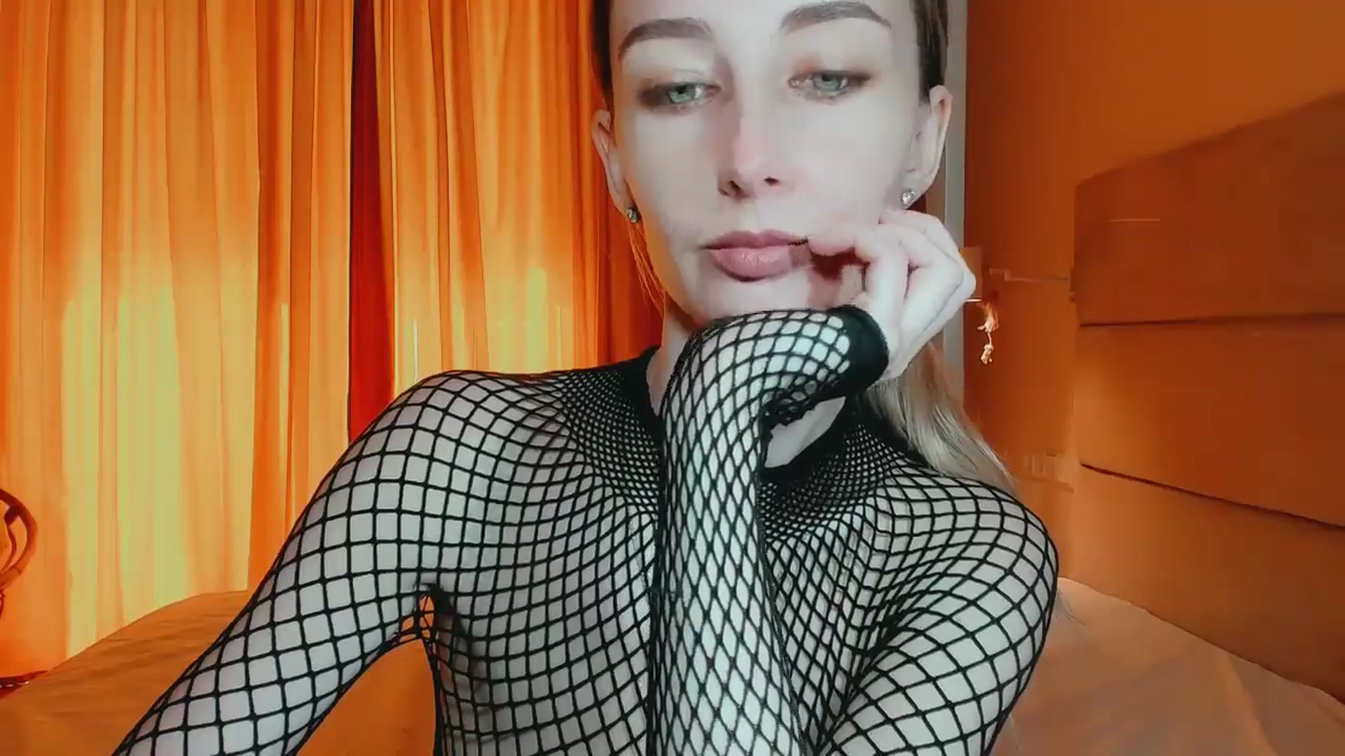 Gallery image thumbnail from User_number's myfreecams stream on, 08/12/2025, 11:31 image 15 of 20