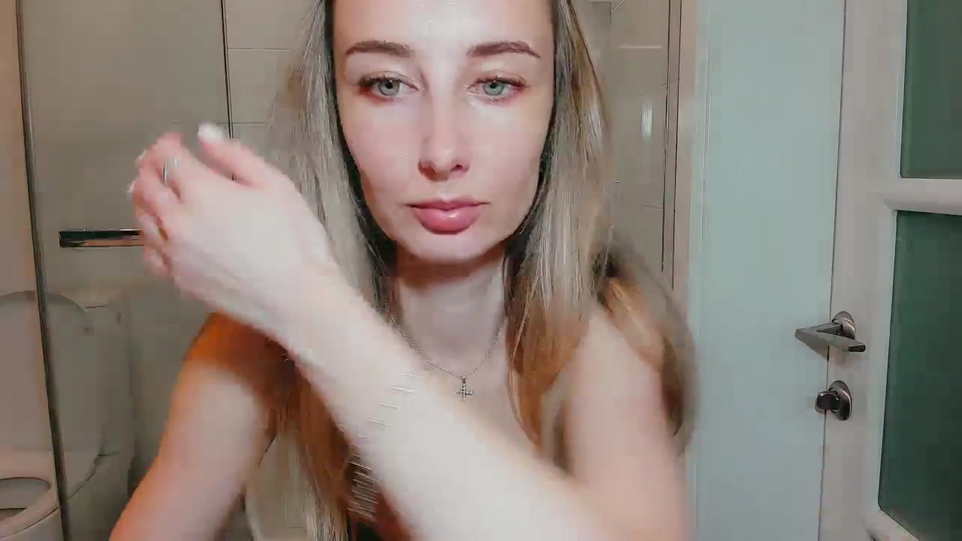 Gallery image thumbnail from User_number's myfreecams stream on, 10/08/2025, 16:47 image 18 of 20