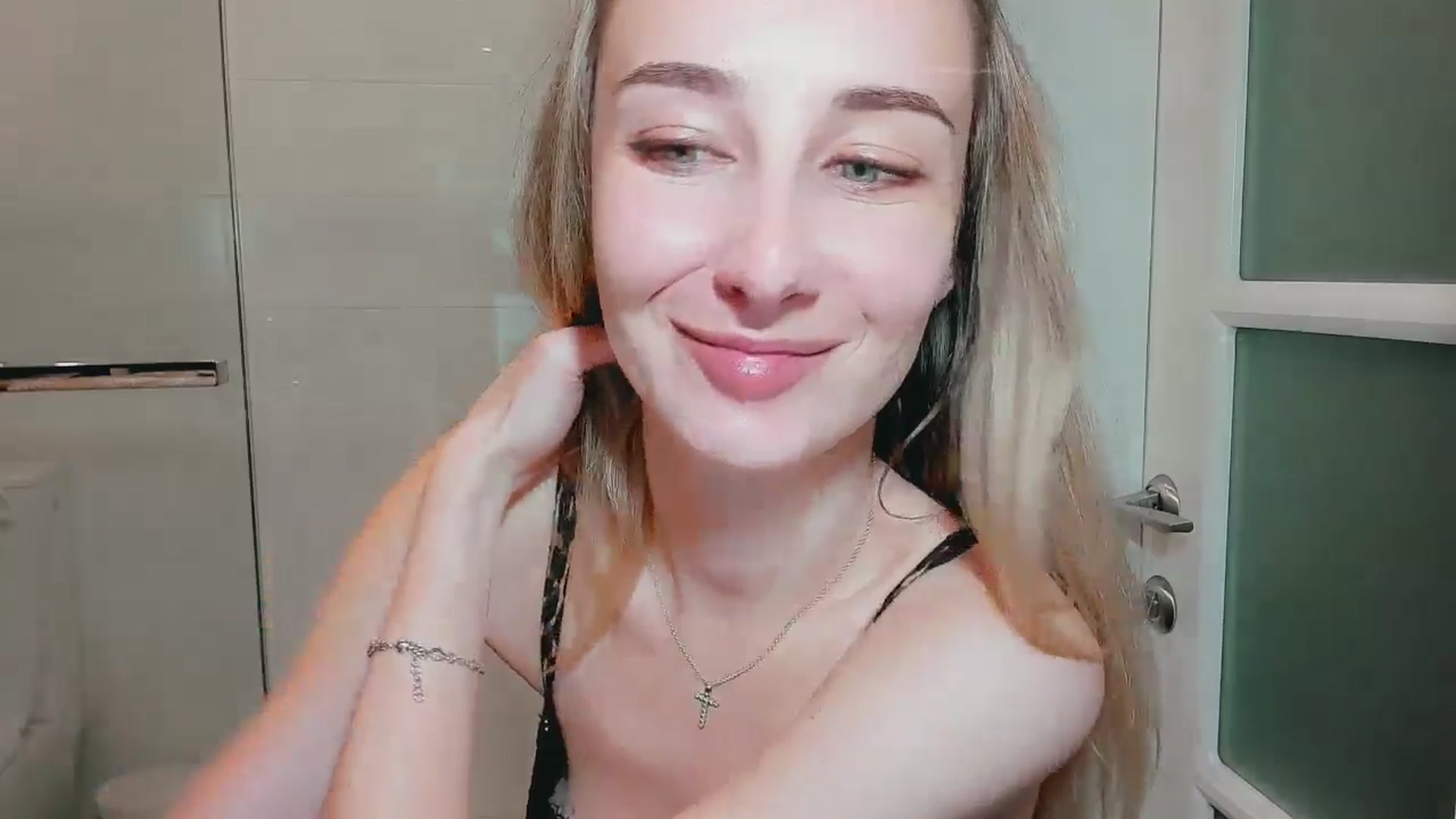 Gallery image thumbnail from User_number's myfreecams stream on, 10/08/2025, 16:47 image 2 of 20