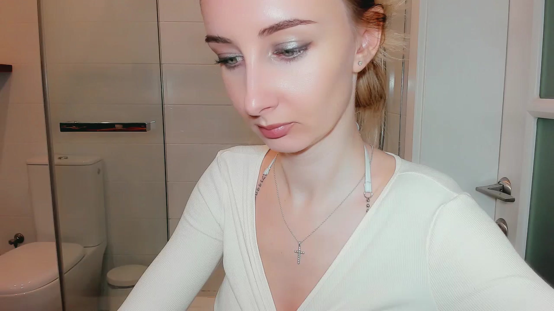 Gallery image thumbnail from User_number's myfreecams stream on, 10/24/2025, 12:17 image 5 of 20