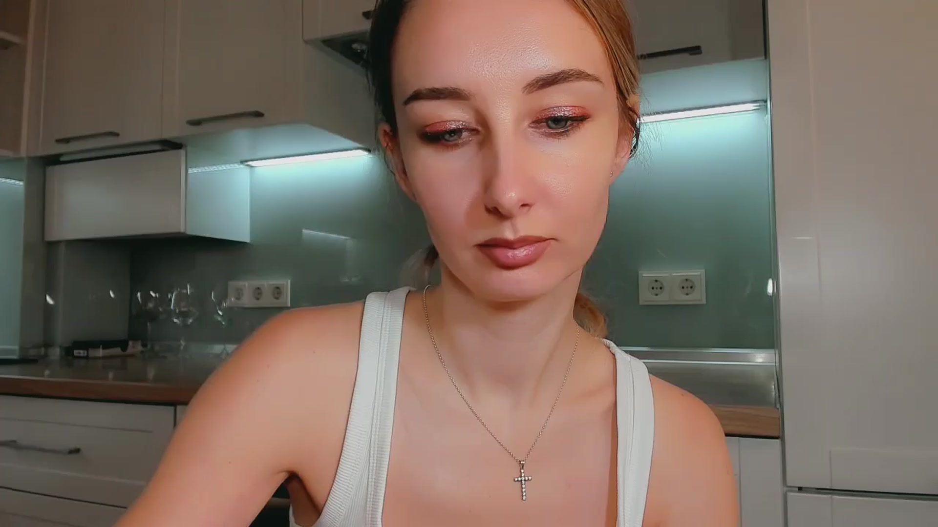 Gallery image thumbnail from User_number's myfreecams stream on, 11/13/2025, 12:27 image 1 of 20