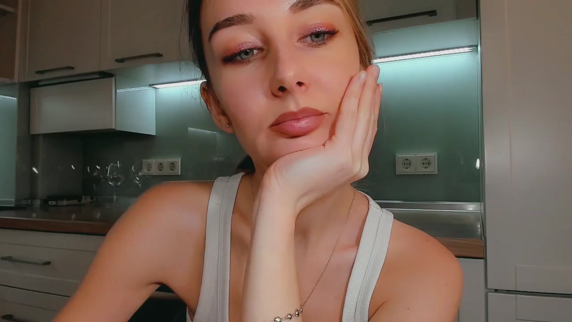 Gallery image thumbnail from User_number's myfreecams stream on, 11/13/2025, 12:27 image 20 of 20