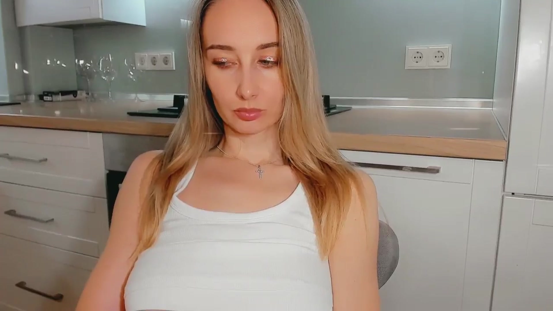Gallery image thumbnail from User_number's myfreecams stream on, 11/13/2025, 15:33 image 19 of 20