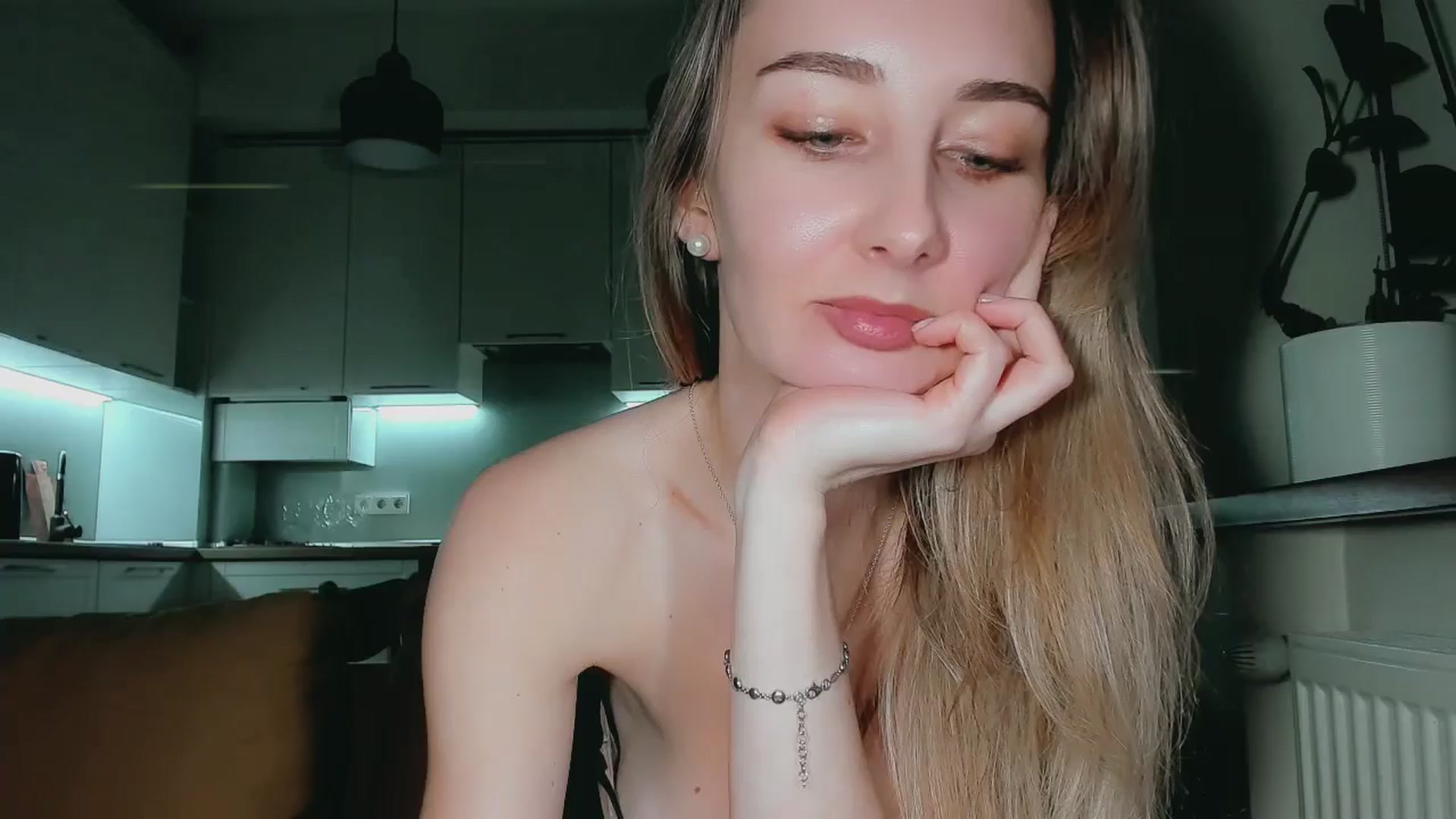 Gallery image thumbnail from User_number's myfreecams stream on, 11/17/2025, 15:33 image 8 of 20