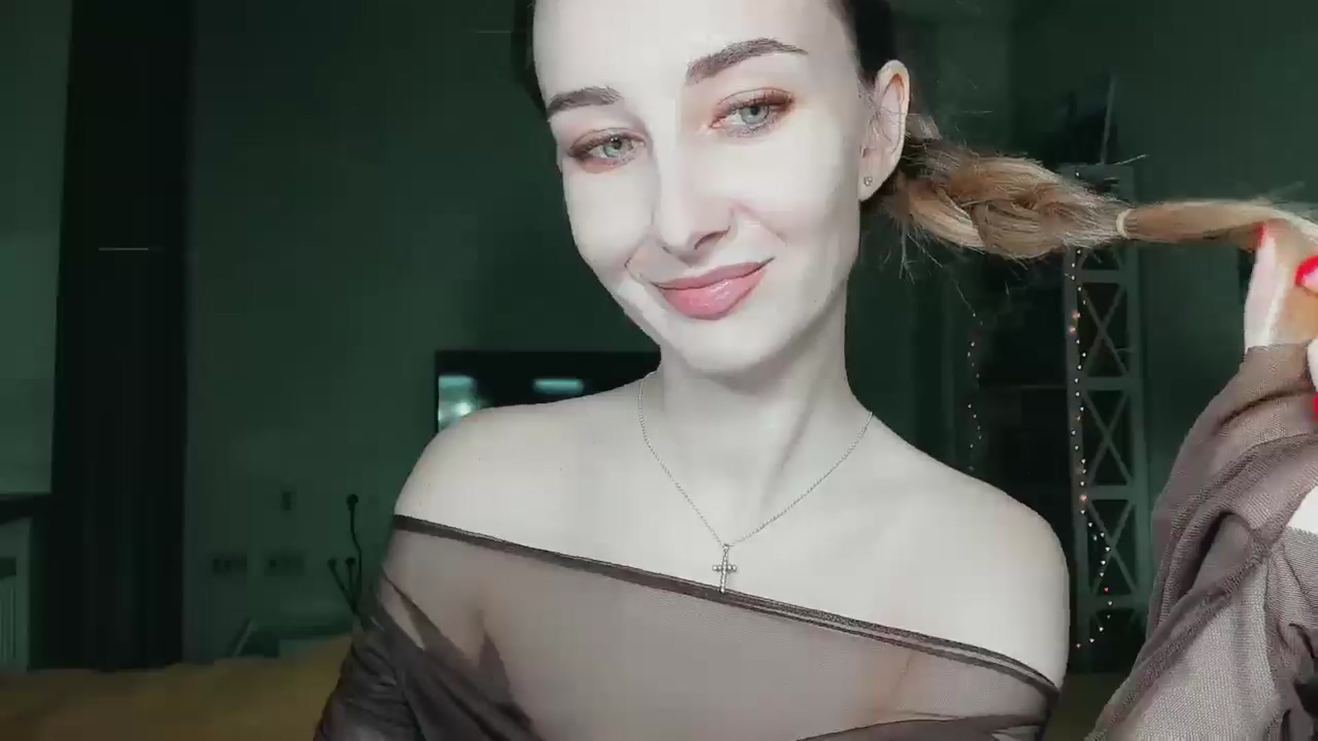 Gallery image thumbnail from User_number's myfreecams stream on, 12/17/2025, 16:01 image 15 of 20