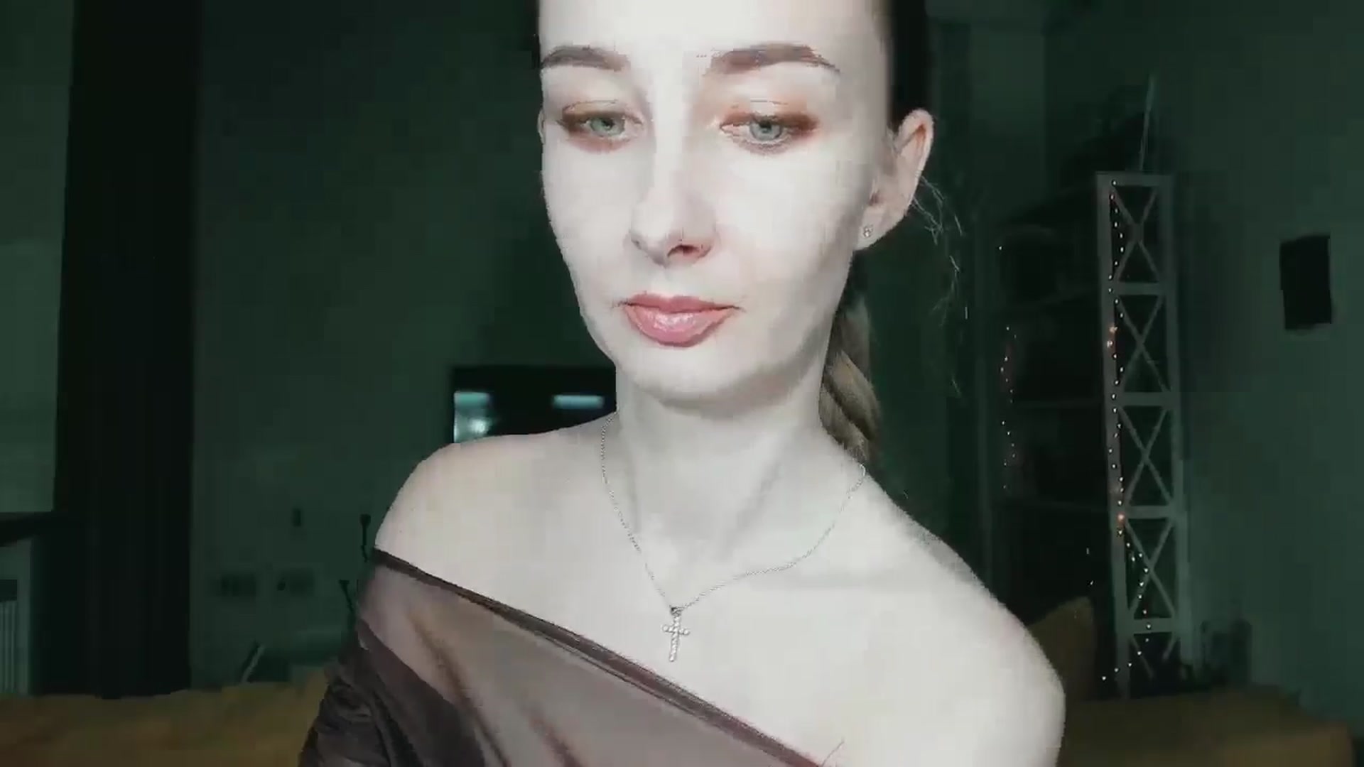 Gallery image thumbnail from User_number's myfreecams stream on, 12/17/2025, 16:01 image 16 of 20