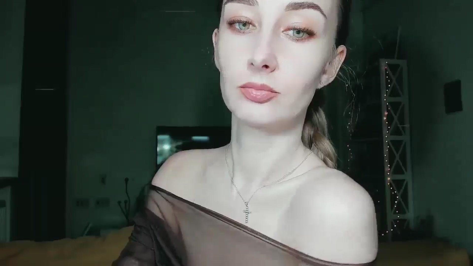 Gallery image thumbnail from User_number's myfreecams stream on, 12/17/2025, 16:01 image 17 of 20