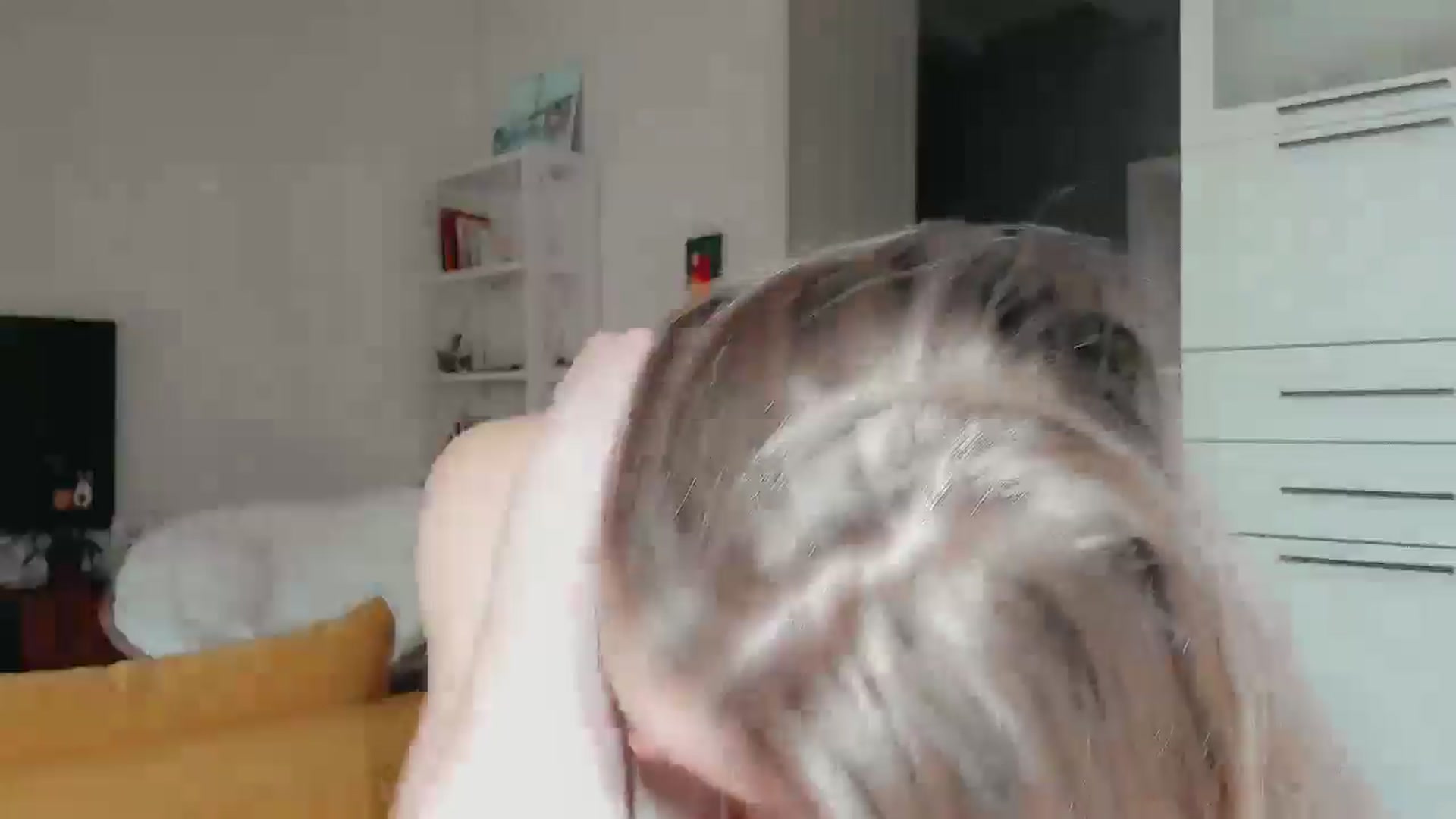 Gallery image thumbnail from User_number's myfreecams stream on, 03/31/2026, 11:21 image 11 of 20