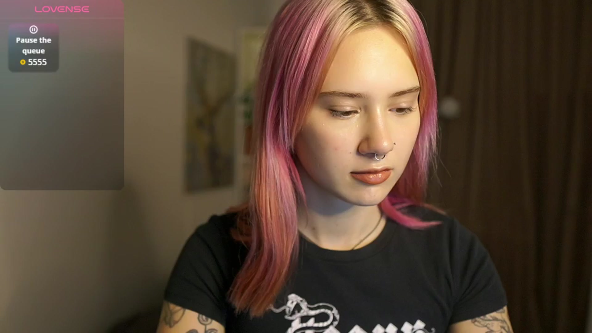 Gallery image thumbnail from Uwu_nika18's myfreecams stream on, 10/29/2025, 10:41 image 10 of 20