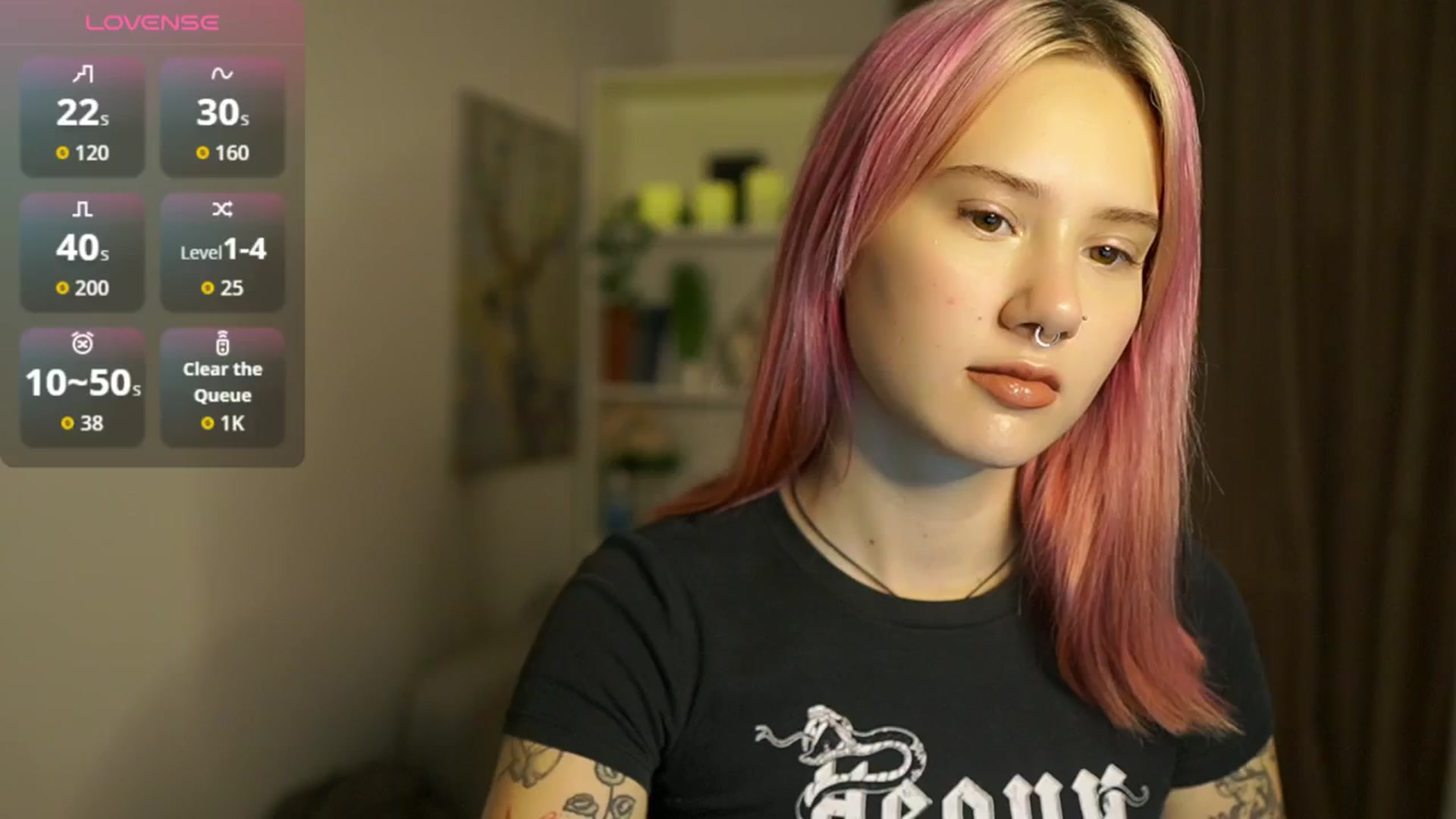 Gallery image thumbnail from Uwu_nika18's myfreecams stream on, 10/29/2025, 10:41 image 8 of 20