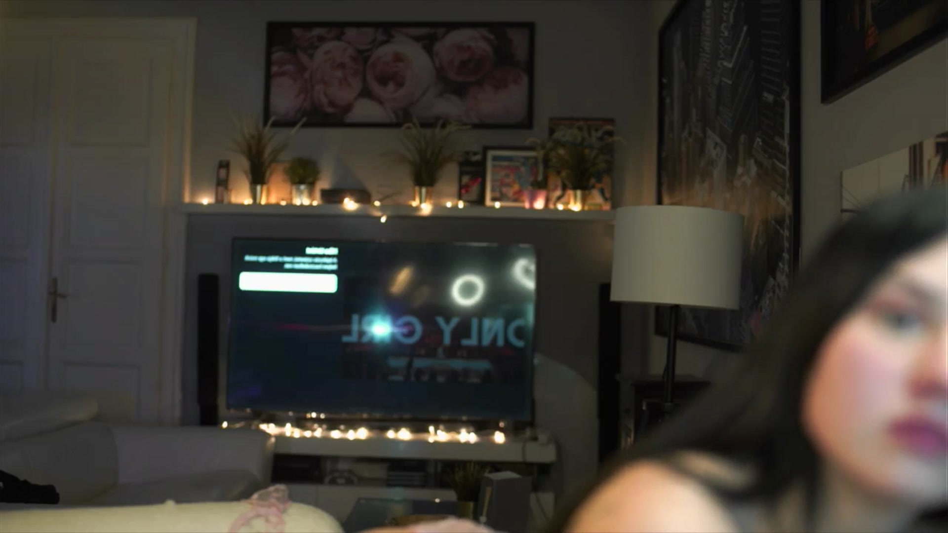 Gallery image thumbnail from Uwu_nika18's myfreecams stream on, 12/31/2025, 20:46 image 16 of 20