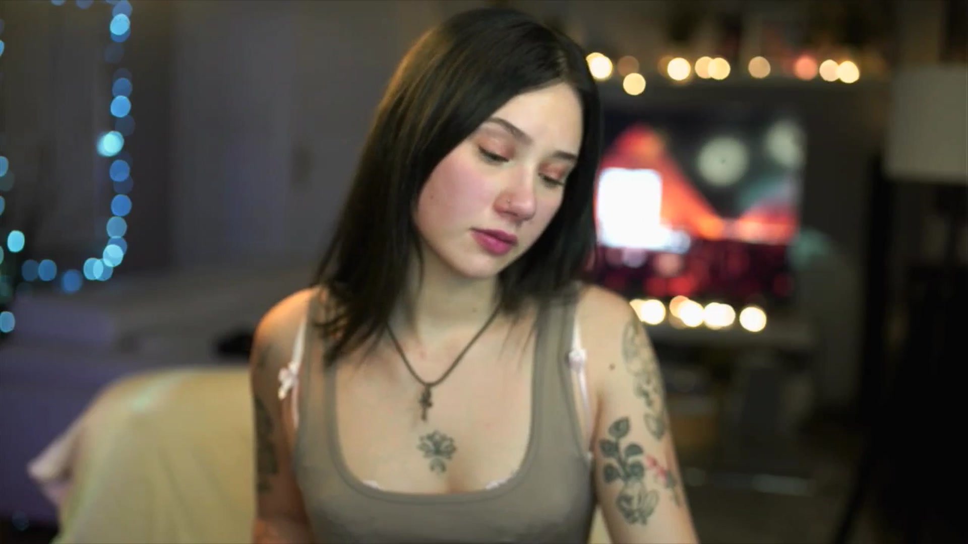 Gallery image thumbnail from Uwu_nika18's myfreecams stream on, 12/31/2025, 20:46 image 3 of 20