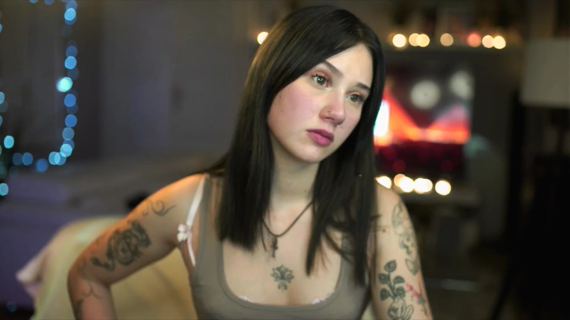 Gallery image thumbnail from Uwu_nika18's myfreecams stream on, 12/31/2025, 20:46 image 6 of 20