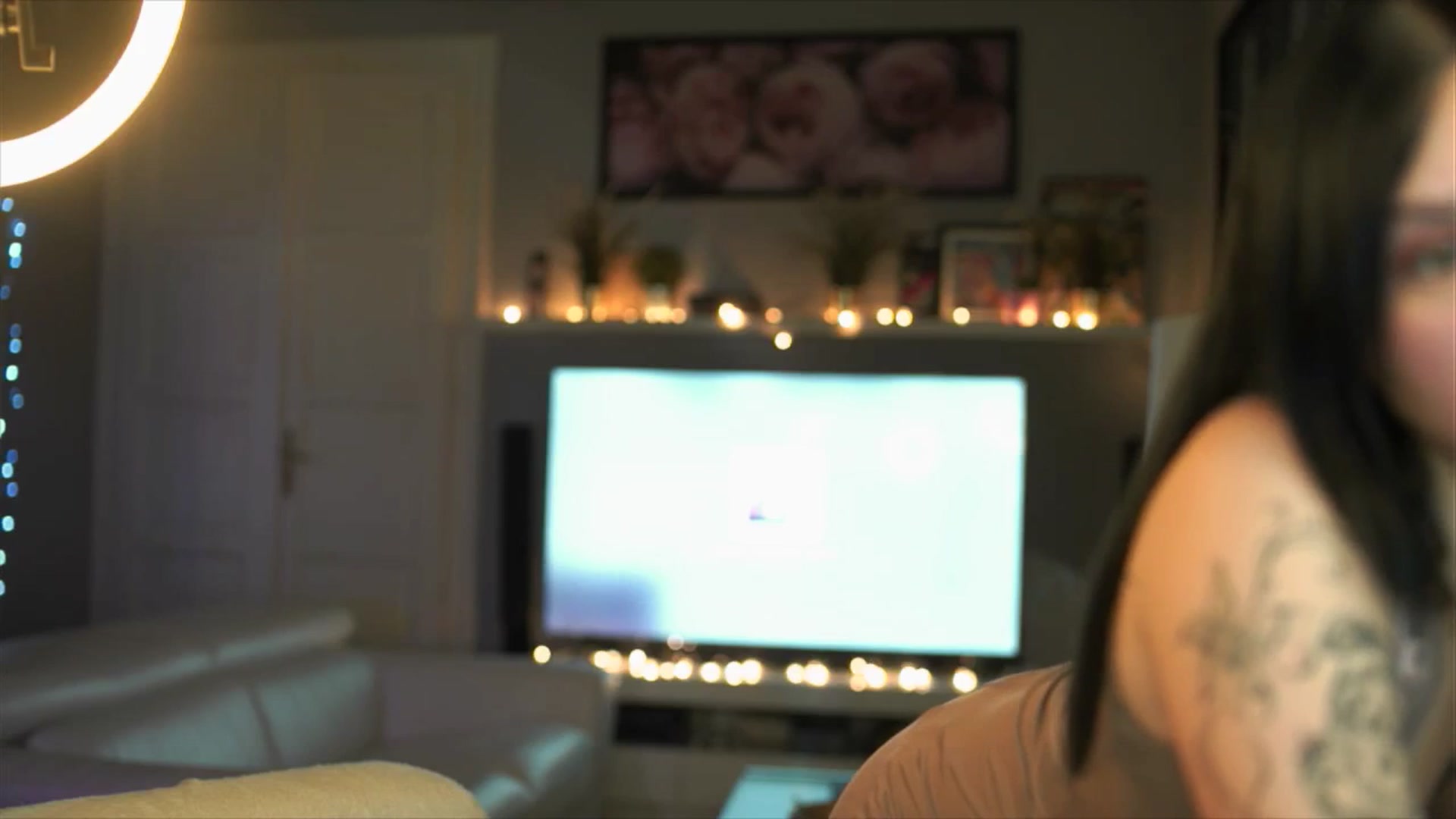 Gallery image thumbnail from Uwu_nika18's myfreecams stream on, 12/31/2025, 22:12 image 5 of 20