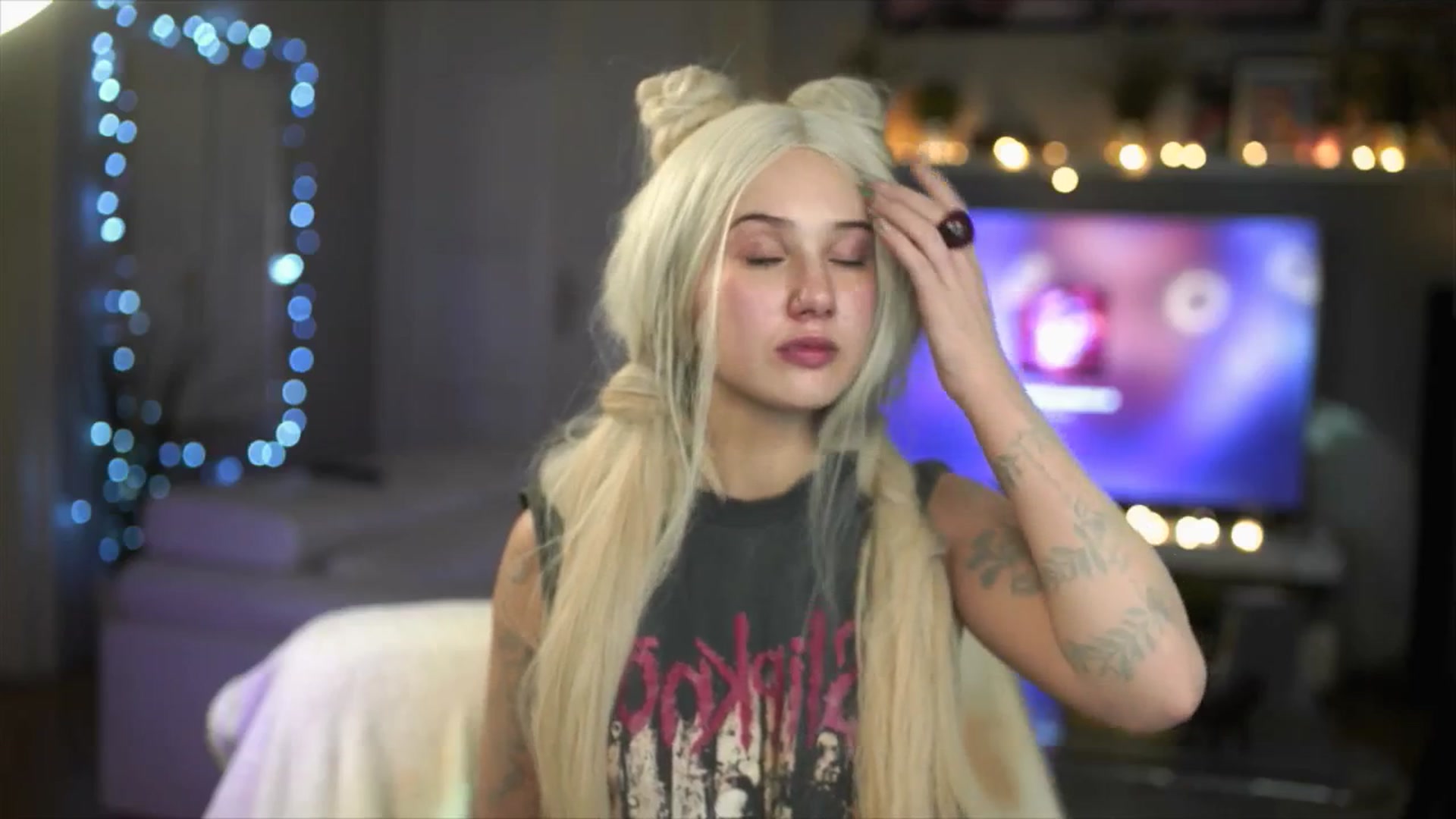 Gallery image thumbnail from Uwu_nika18's myfreecams stream on, 01/01/2026, 15:57 image 4 of 20