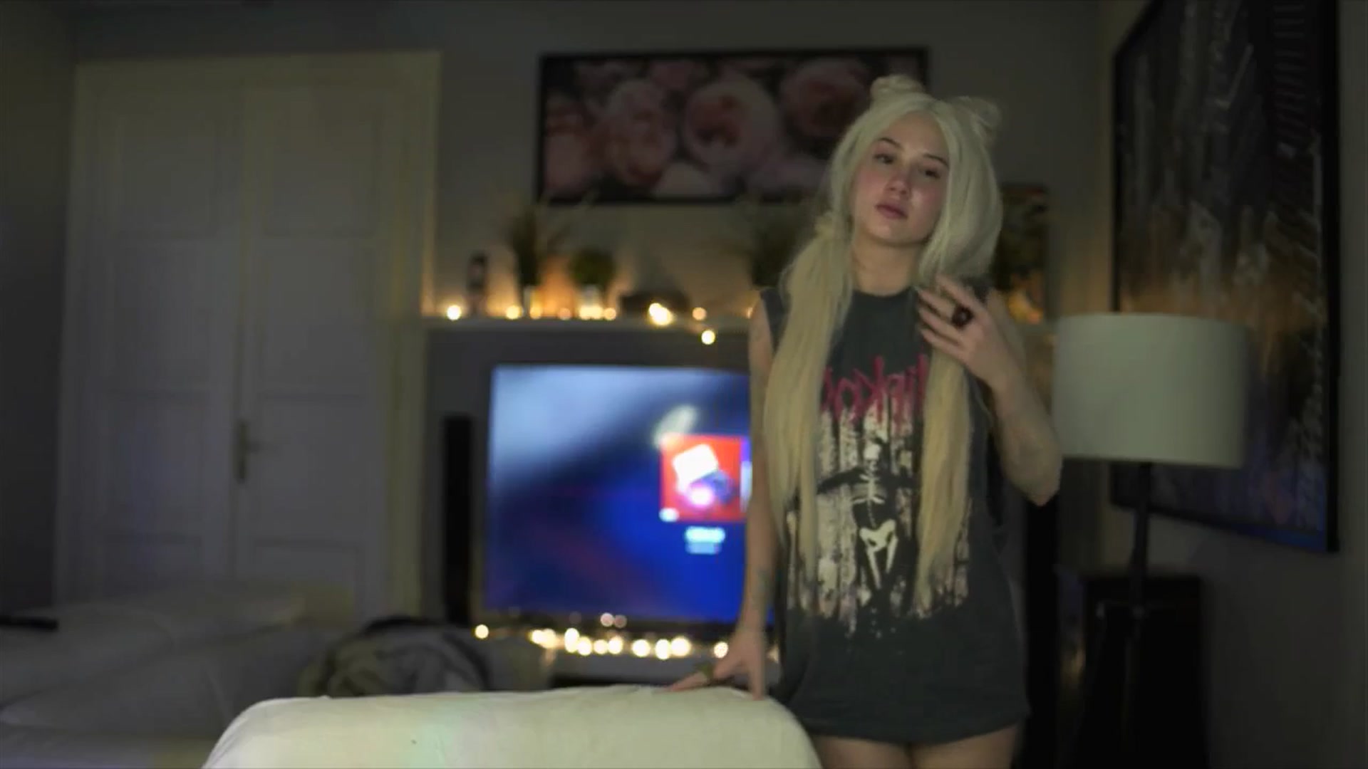 Gallery image thumbnail from Uwu_nika18's myfreecams stream on, 01/01/2026, 15:57 image 19 of 20