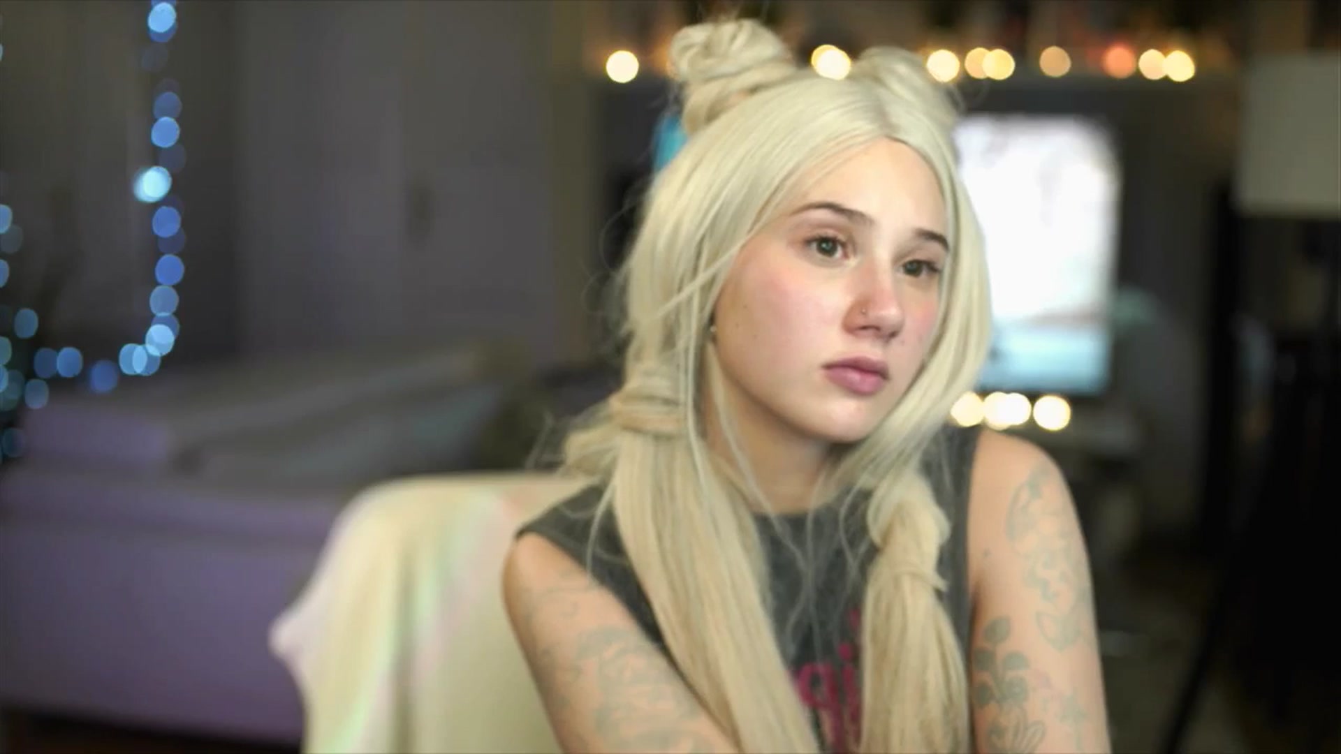 Gallery image thumbnail from Uwu_nika18's myfreecams stream on, 01/01/2026, 17:23 image 17 of 20
