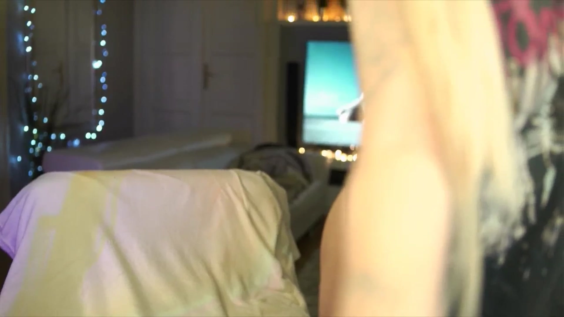 Gallery image thumbnail from Uwu_nika18's myfreecams stream on, 01/01/2026, 17:23 image 2 of 20
